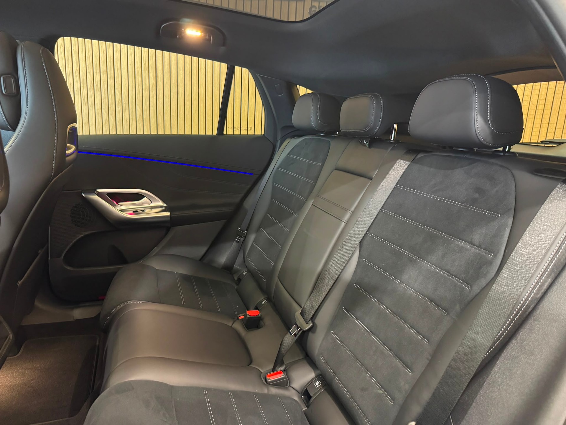 MERCEDES-BENZ GLC 400 4MATIC 94 kWh EQ-image-26