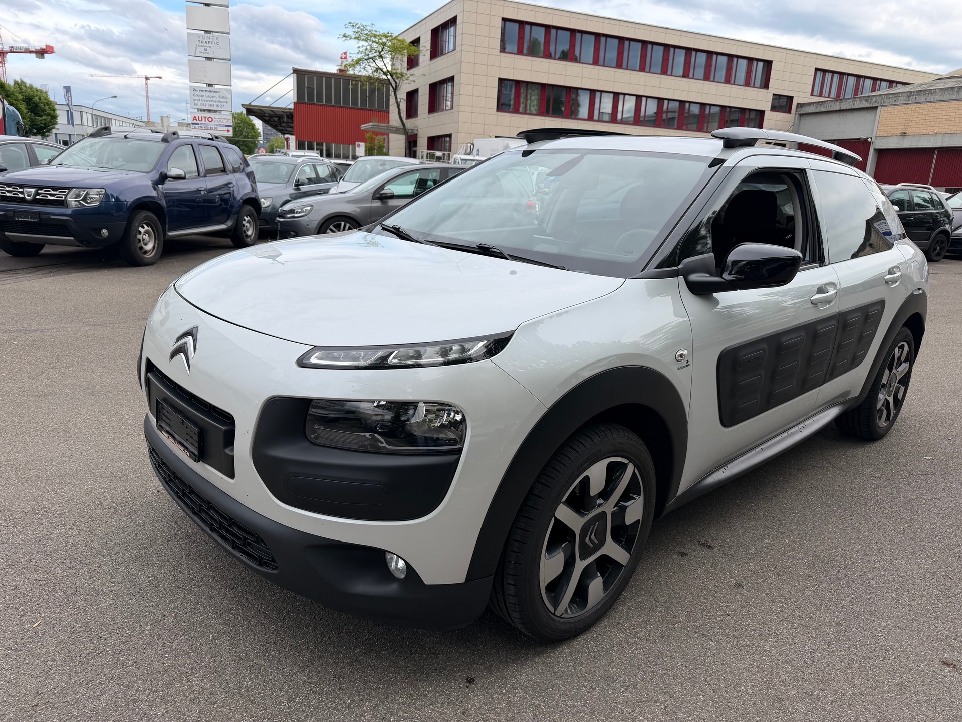 CITROEN C4 Cactus 1.6 BlueHDi Feel-image-0