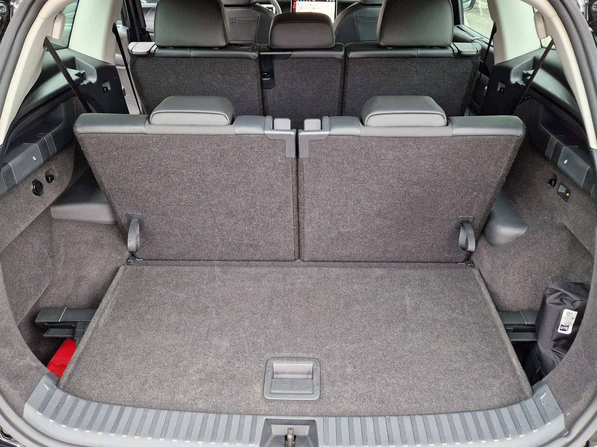 VW VW Tayron 2.0 TDi SCR Life 4Motion 7-Plätzer DSG-Automat-image-11