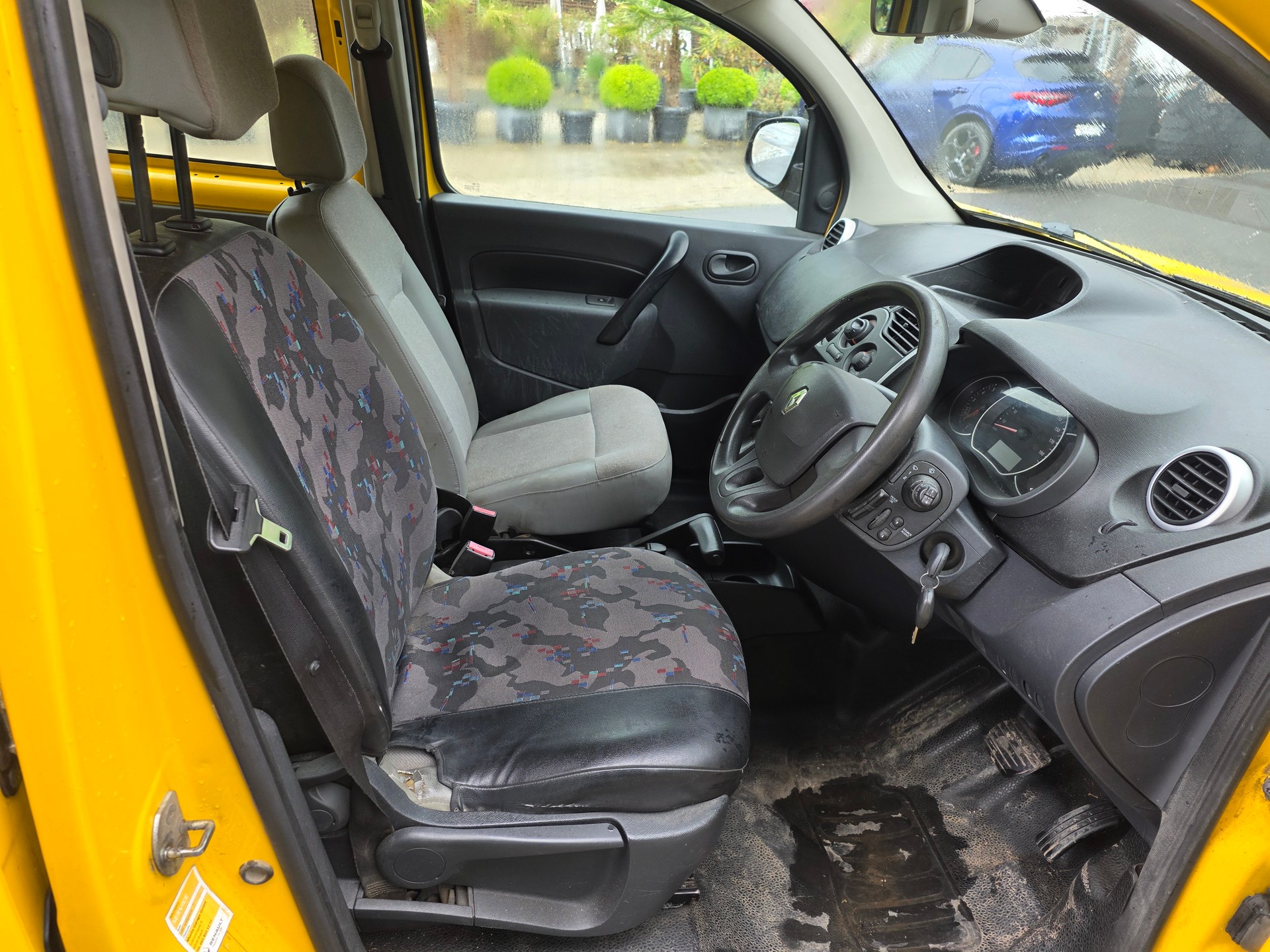 RENAULT Kangoo II 1.6 105 Business A ☆☆☆ Rechtslenker ☆☆☆-image-8