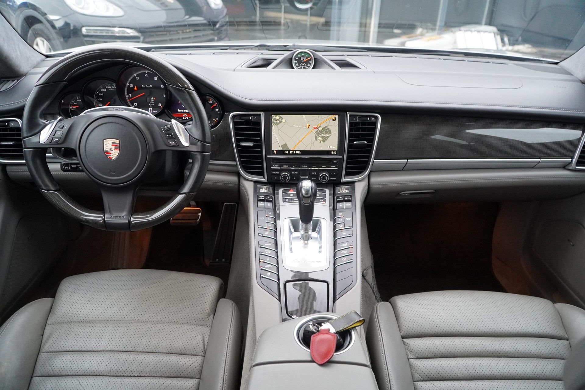PORSCHE Panamera Turbo S 4.8 PDK-image-10