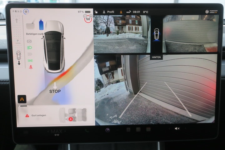 TESLA Model Y Premium AWD-image-12