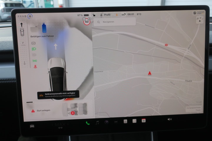 TESLA Model Y Premium AWD-image-11