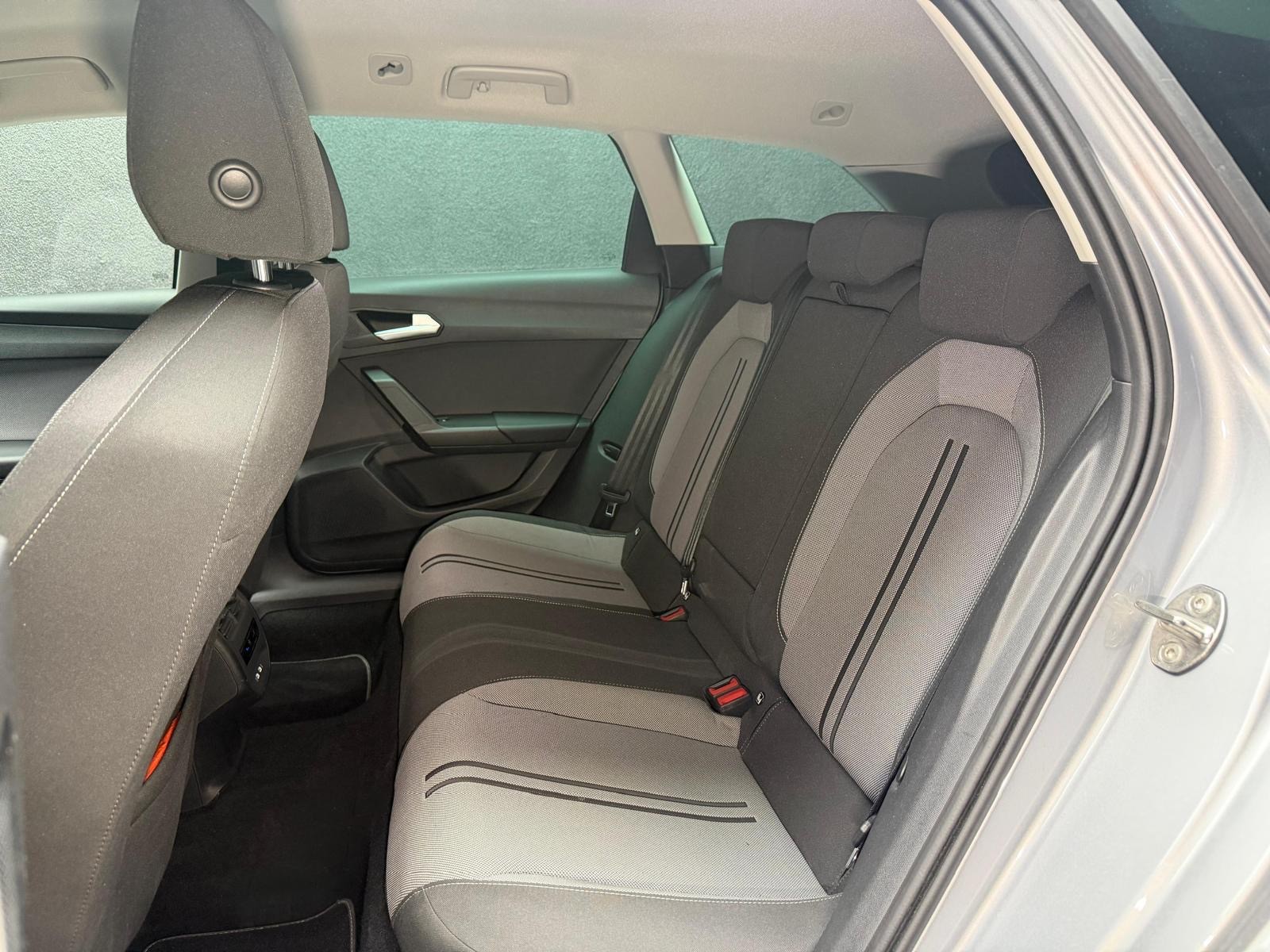 SEAT Leon ST 2.0 TDI EVO DSG Style • ACC • Digital Cockpit • CH-Auto-image-13