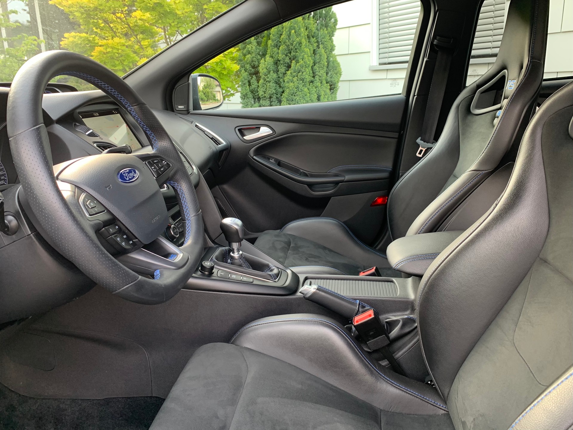 FORD Focus 2.3 EcoBoost RS AWD *Top-Ausstattung*Servicegepflegt*Garantie*-image-5