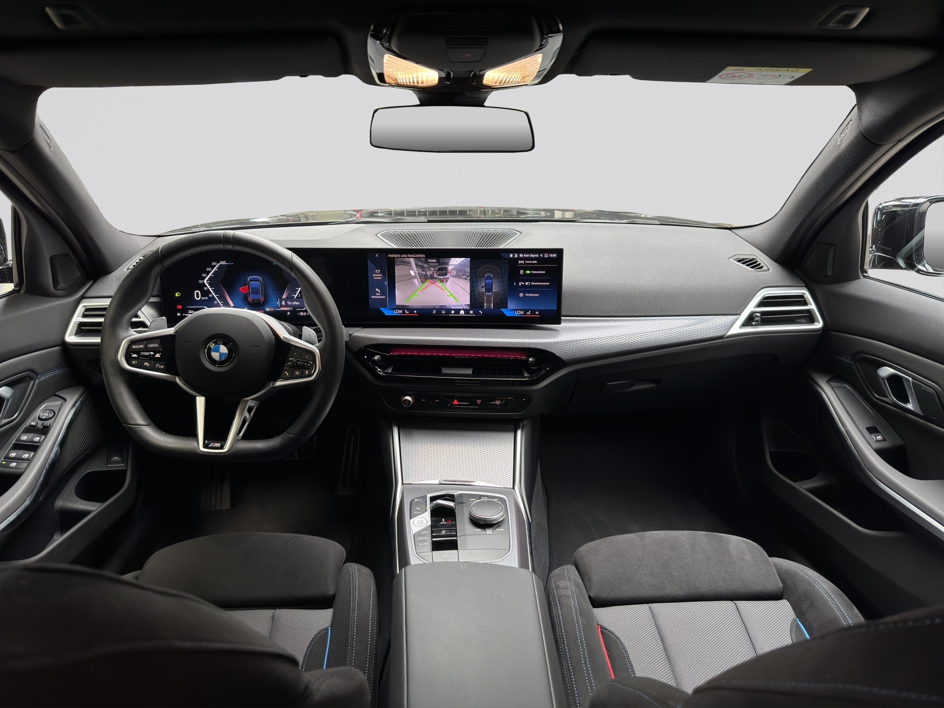 BMW 330i Touring xDrive M Sport Shadow Line Steptronic-image-12