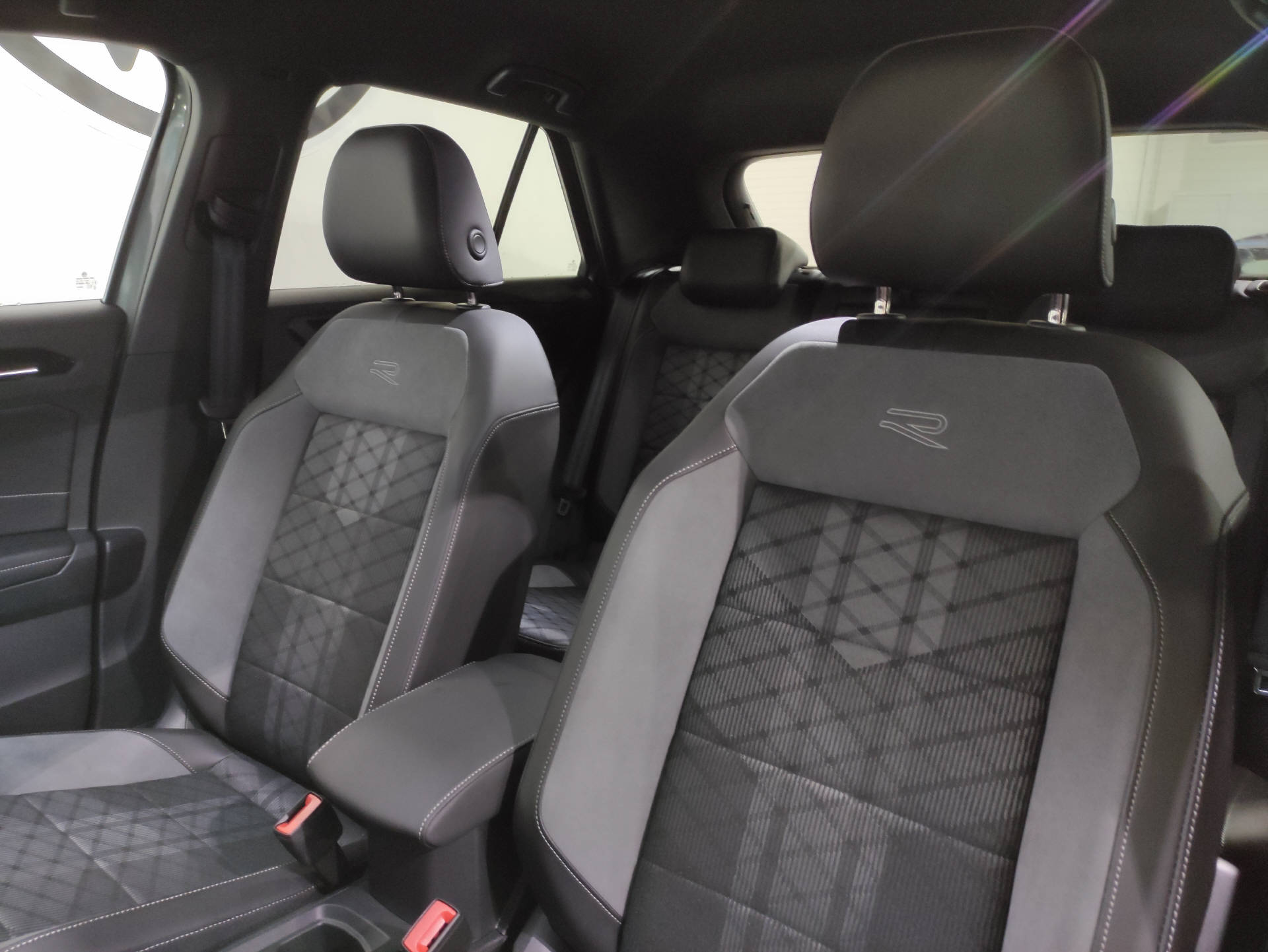 VW T-Roc 2.0 TSI R-Line DSG 4motion-image-5