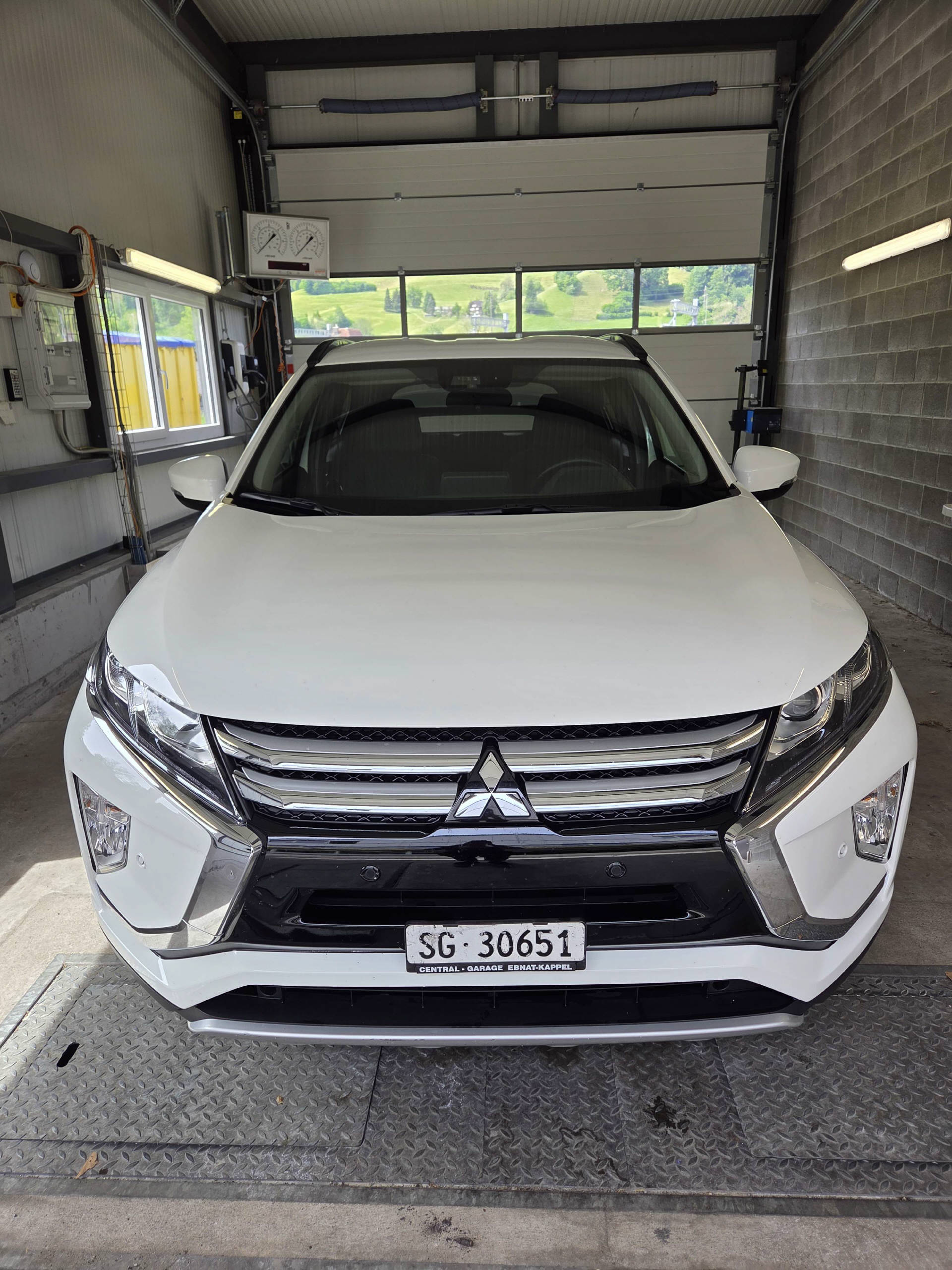 MITSUBISHI Eclipse Cross 1.5 T Style 4x4-image-1