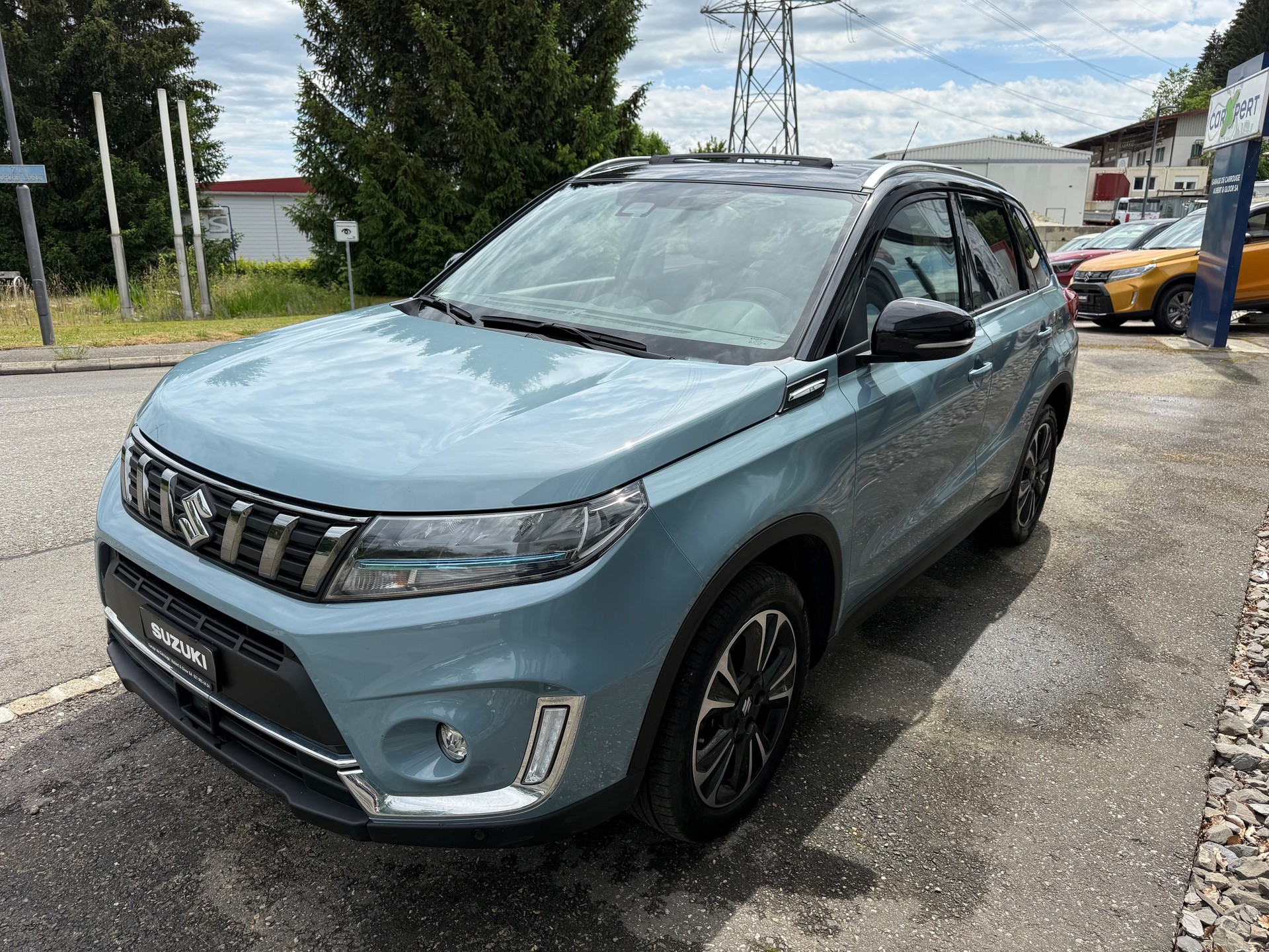 SUZUKI Vitara 1.5 Hybrid Compact Top 4x4 AGS-image-2