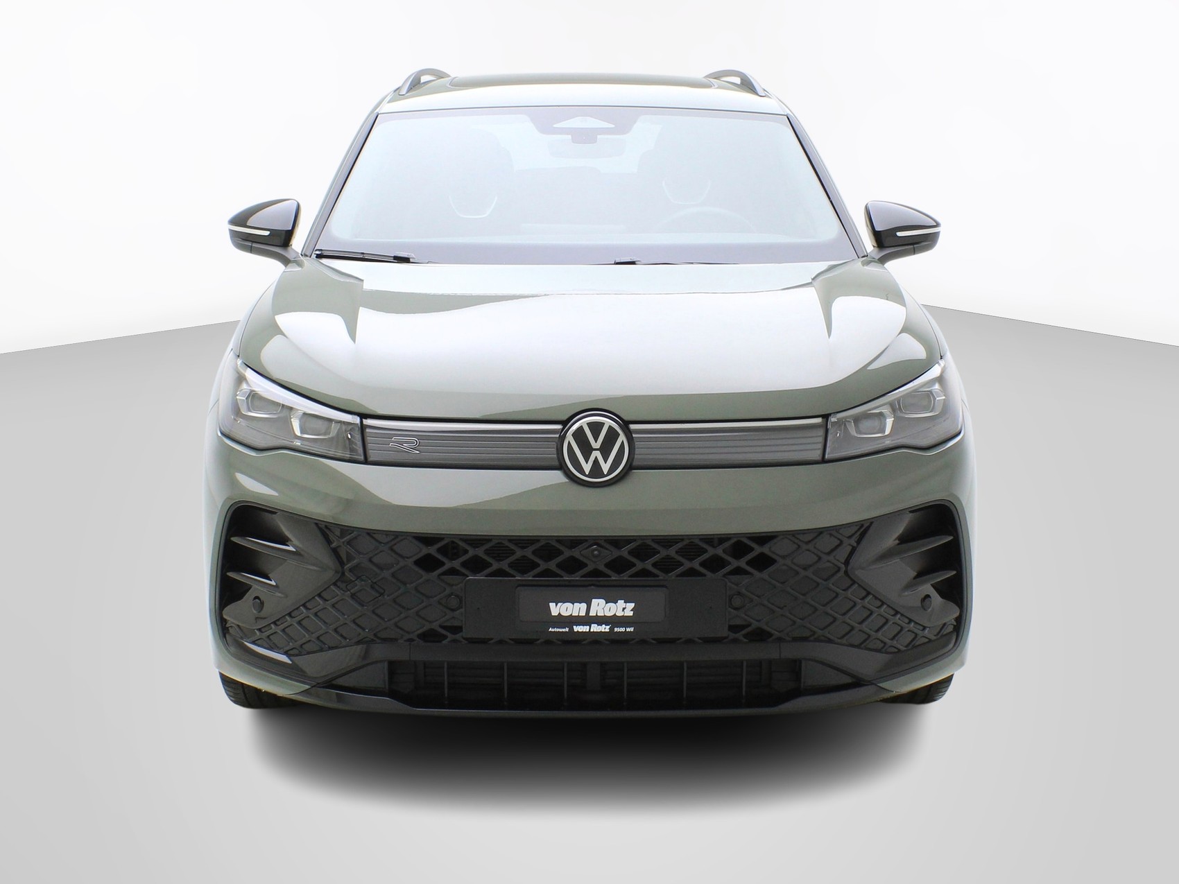 VW Tiguan 2.0 TSI DSG R-Line Black Style 4Motion-image-2