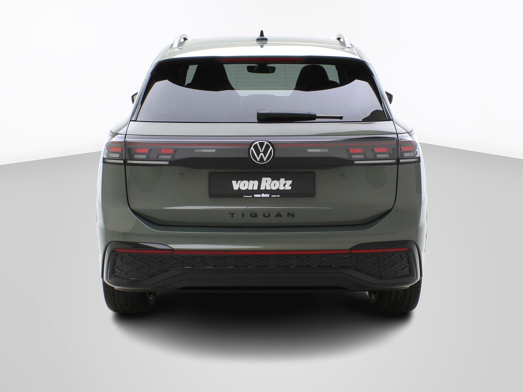 VW Tiguan 2.0 TSI DSG R-Line Black Style 4Motion-image-3