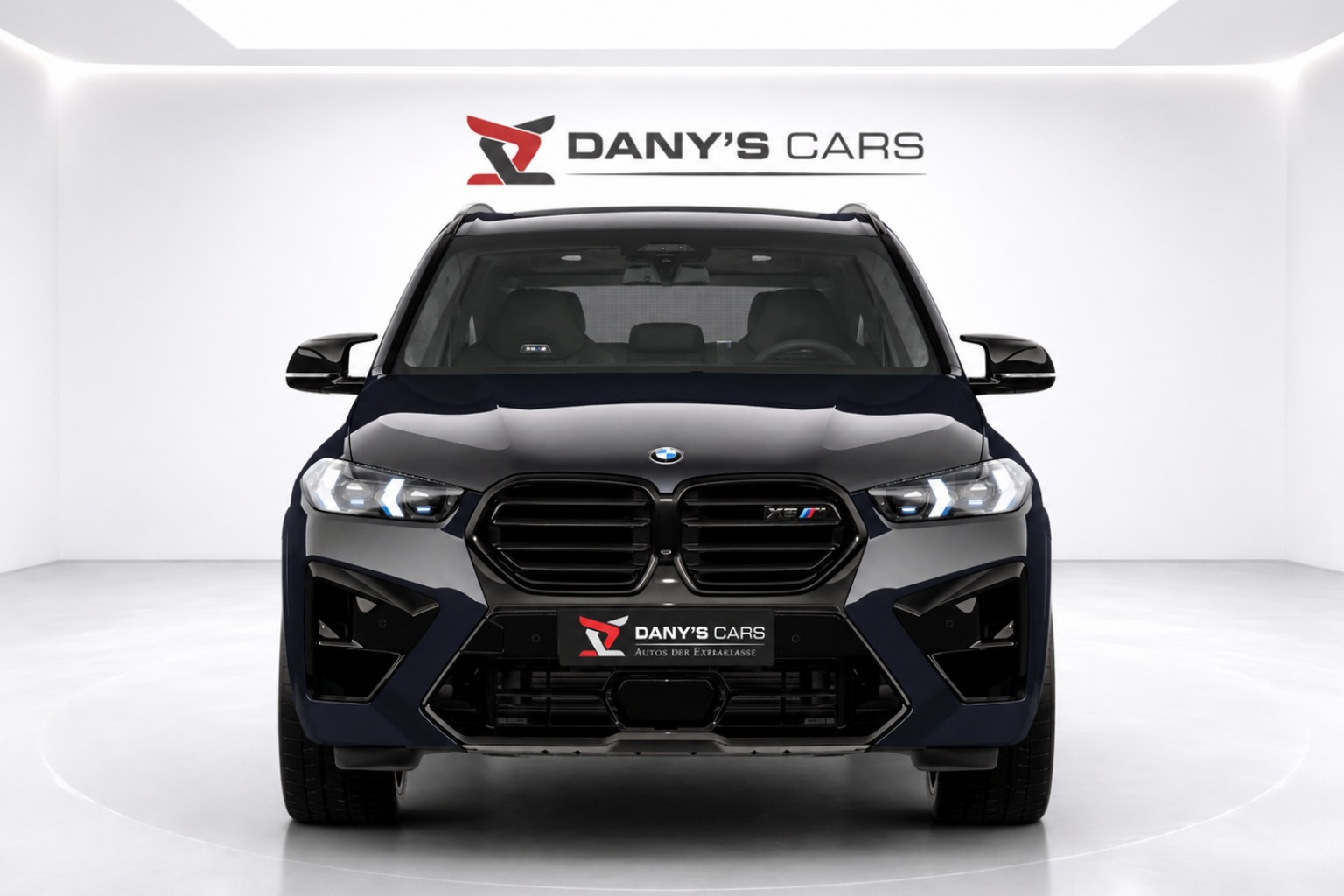 BMW X5M Competition Individual-showroom-element-1