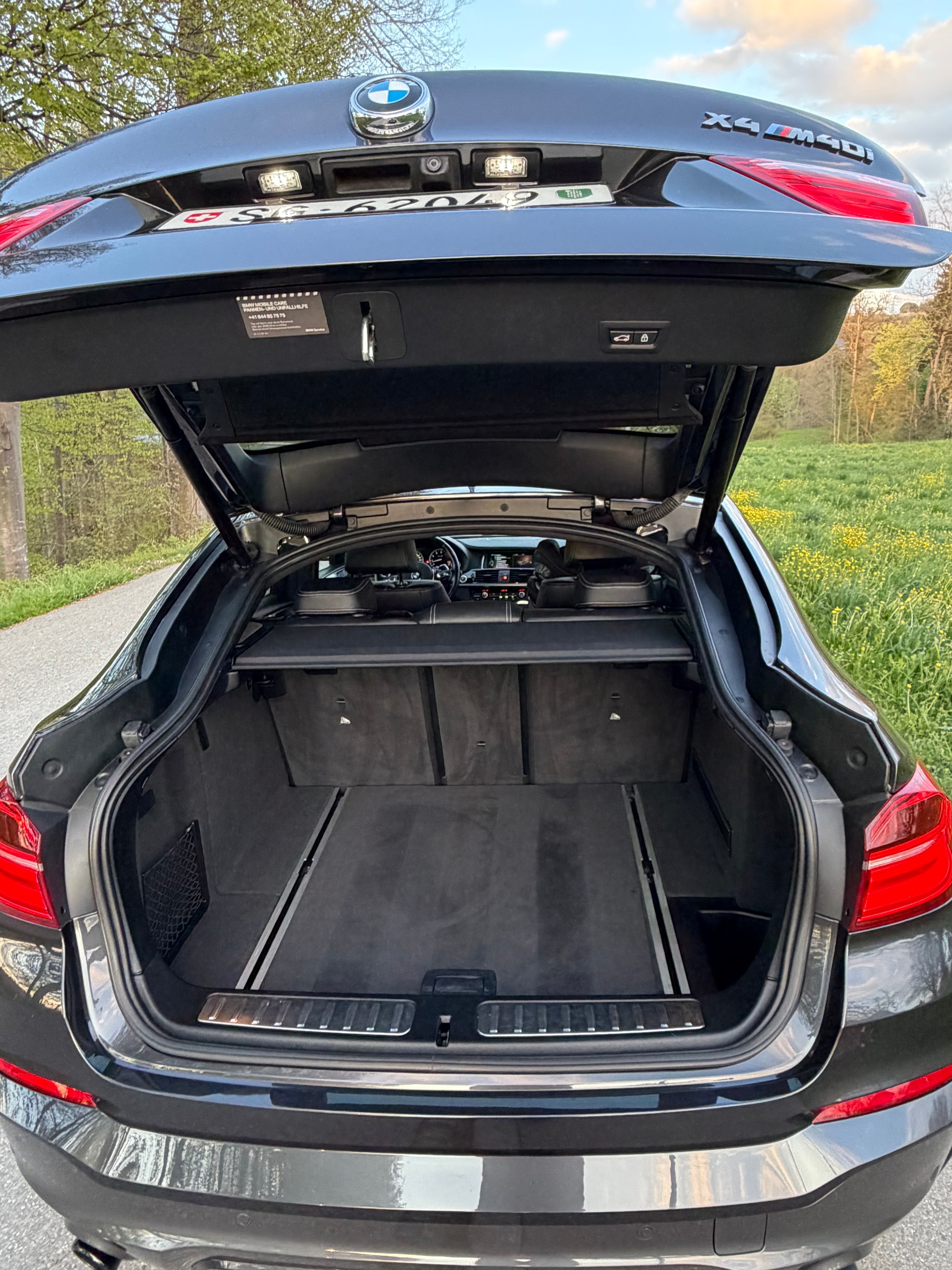 BMW M40i-image-3