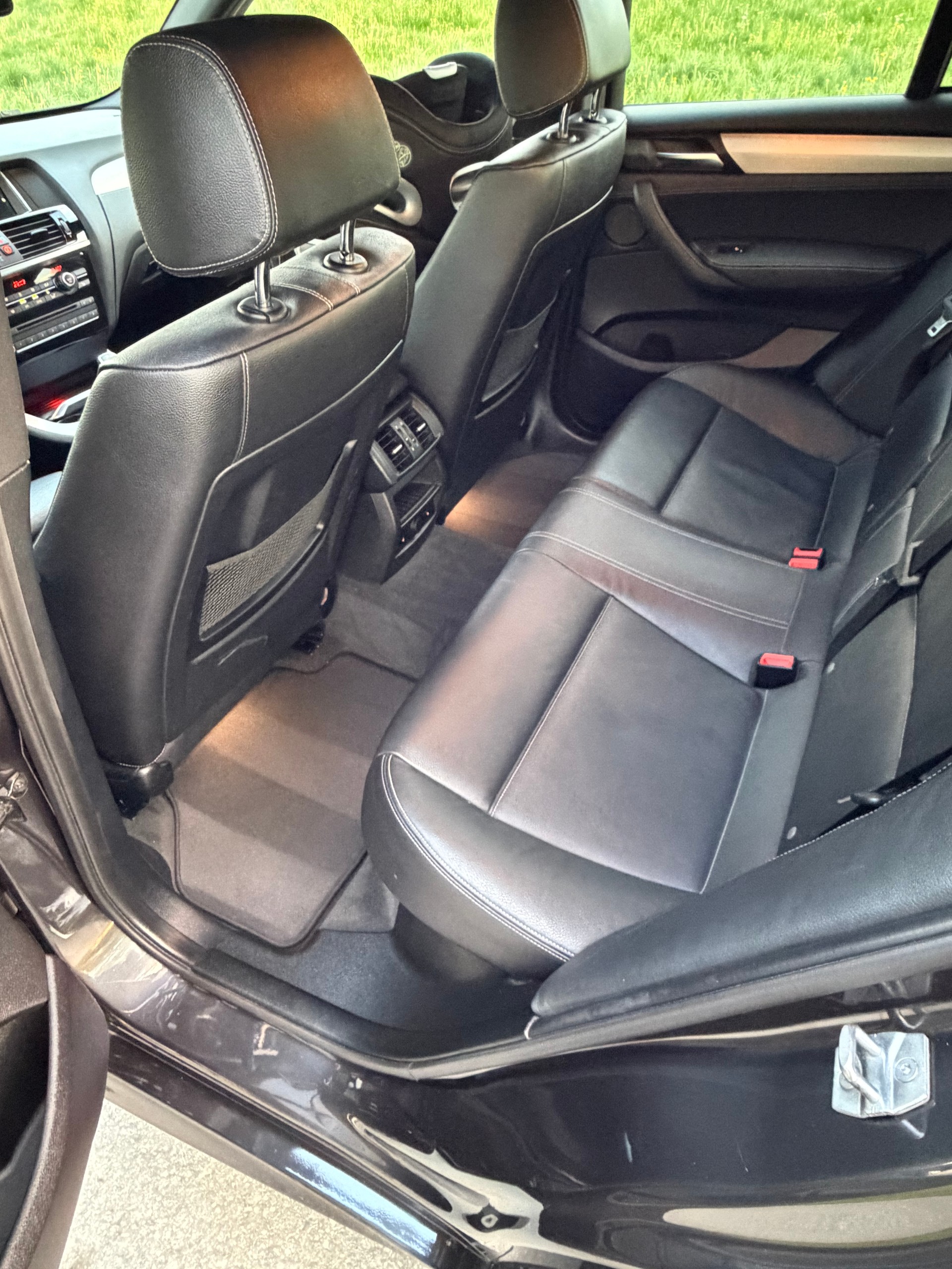 BMW M40i-image-4