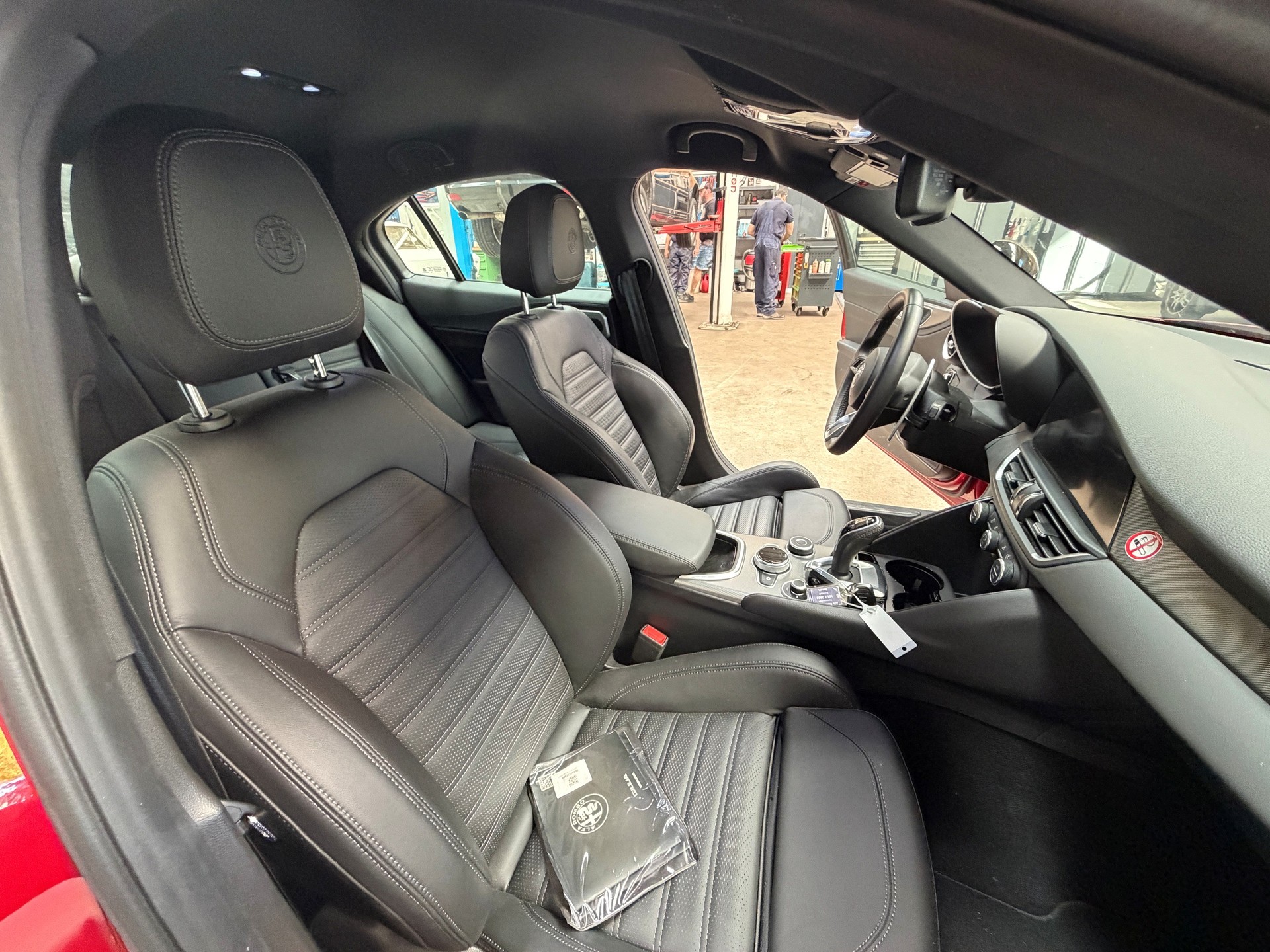ALFA ROMEO Giulia 2.0 Veloce Pack Premium Q4 AT8-image-10