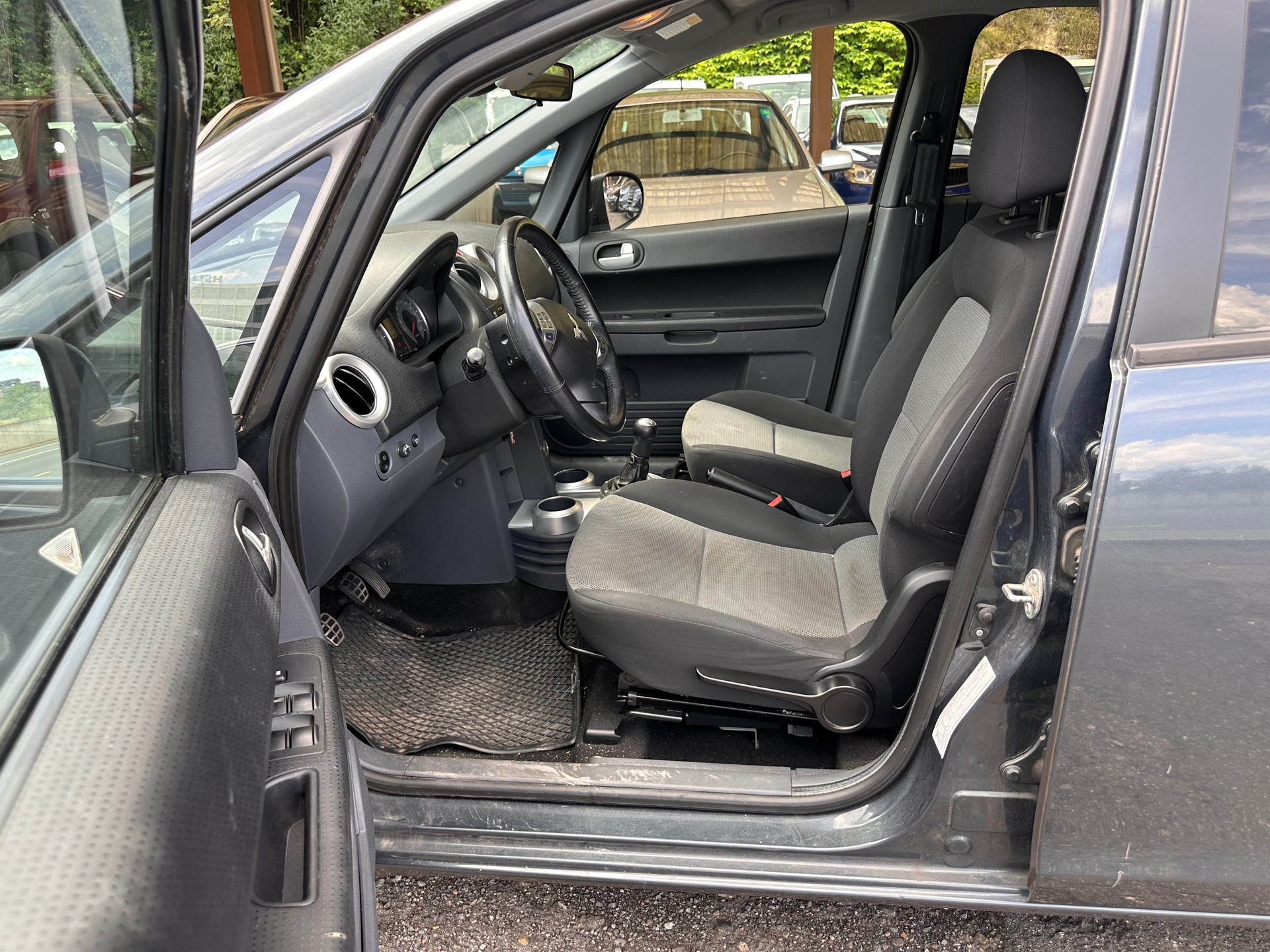 MITSUBISHI Colt 1.3 16V Swiss Champion ClearTec-image-11