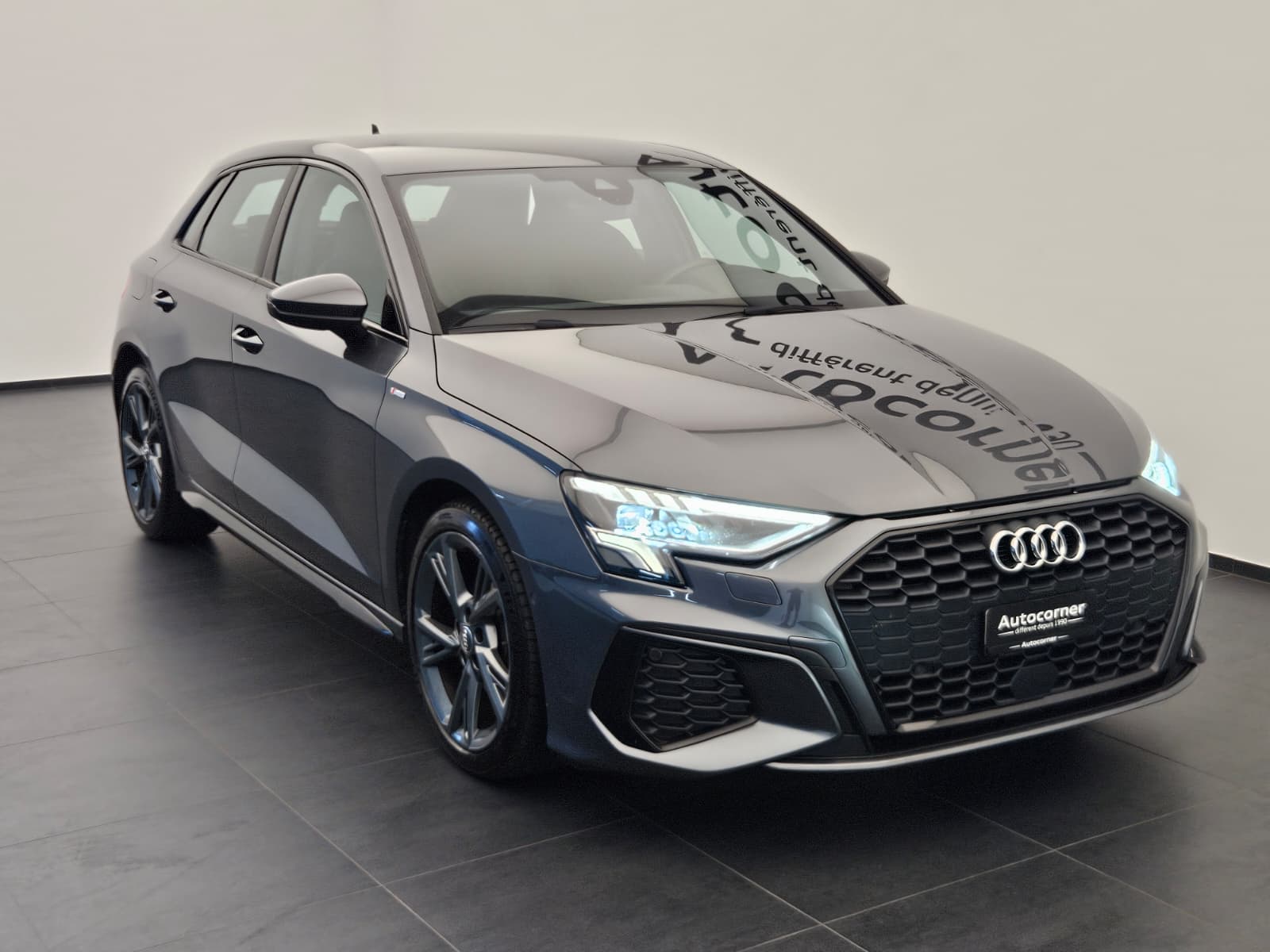 AUDI A3 Sportback 35 TFSI S line Attraction S-tronic-image-4