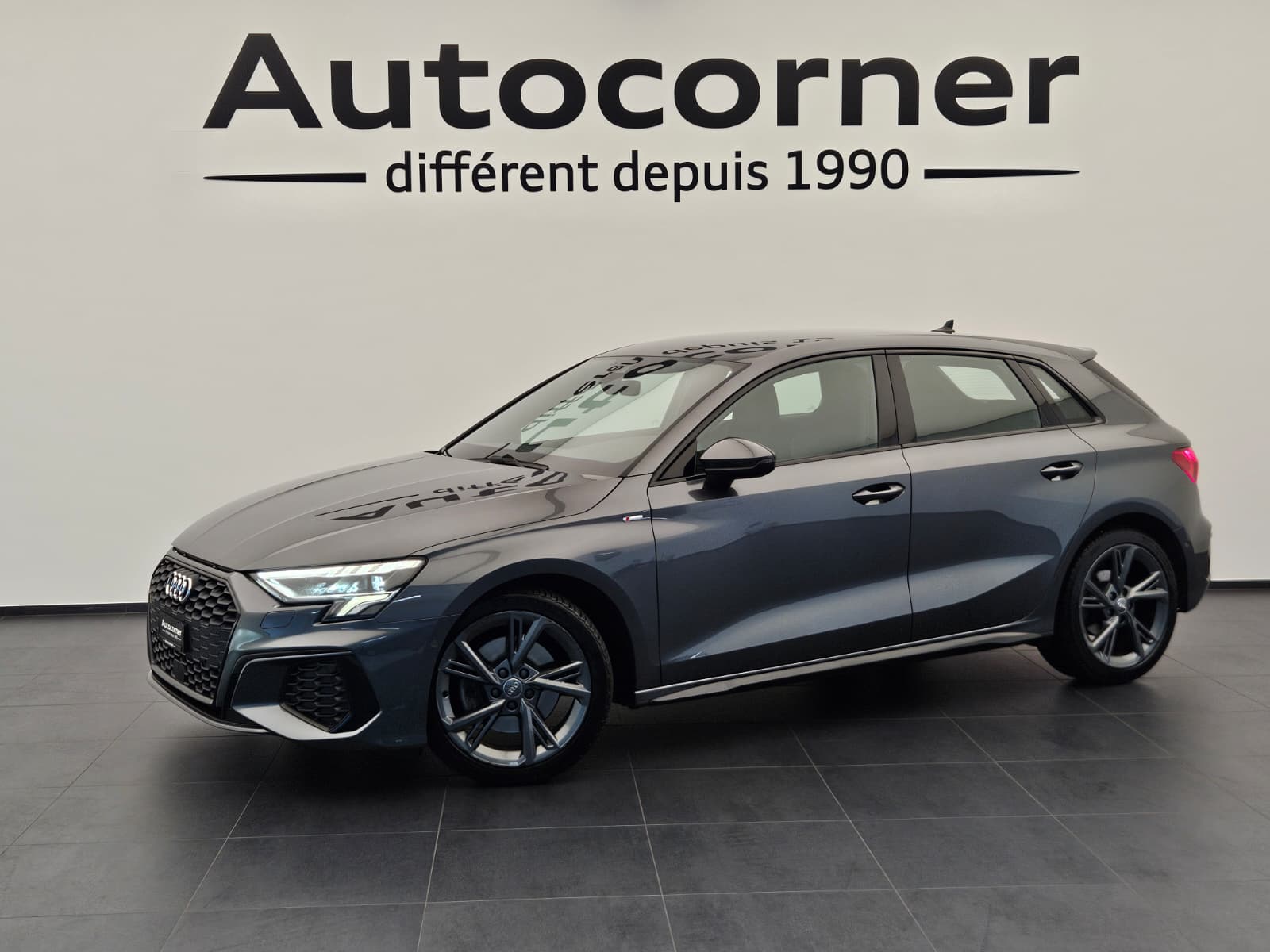 AUDI A3 Sportback 35 TFSI S line Attraction S-tronic-image-0