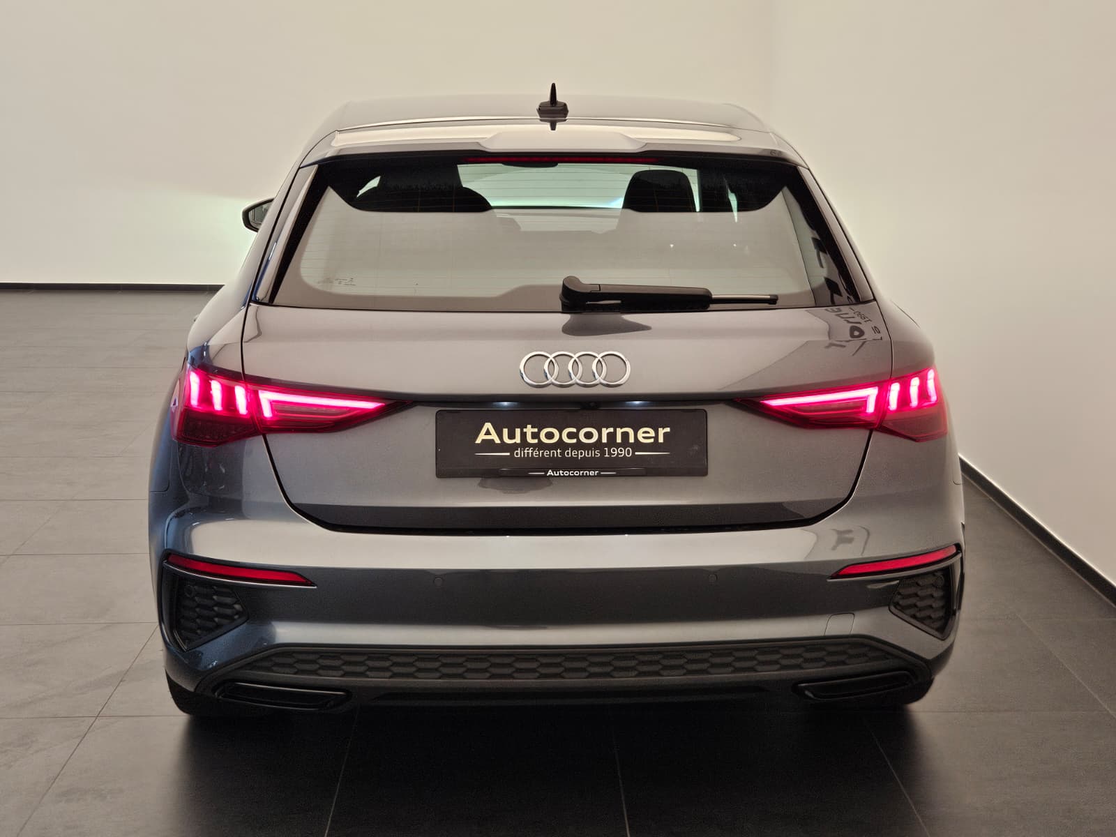 AUDI A3 Sportback 35 TFSI S line Attraction S-tronic-image-7