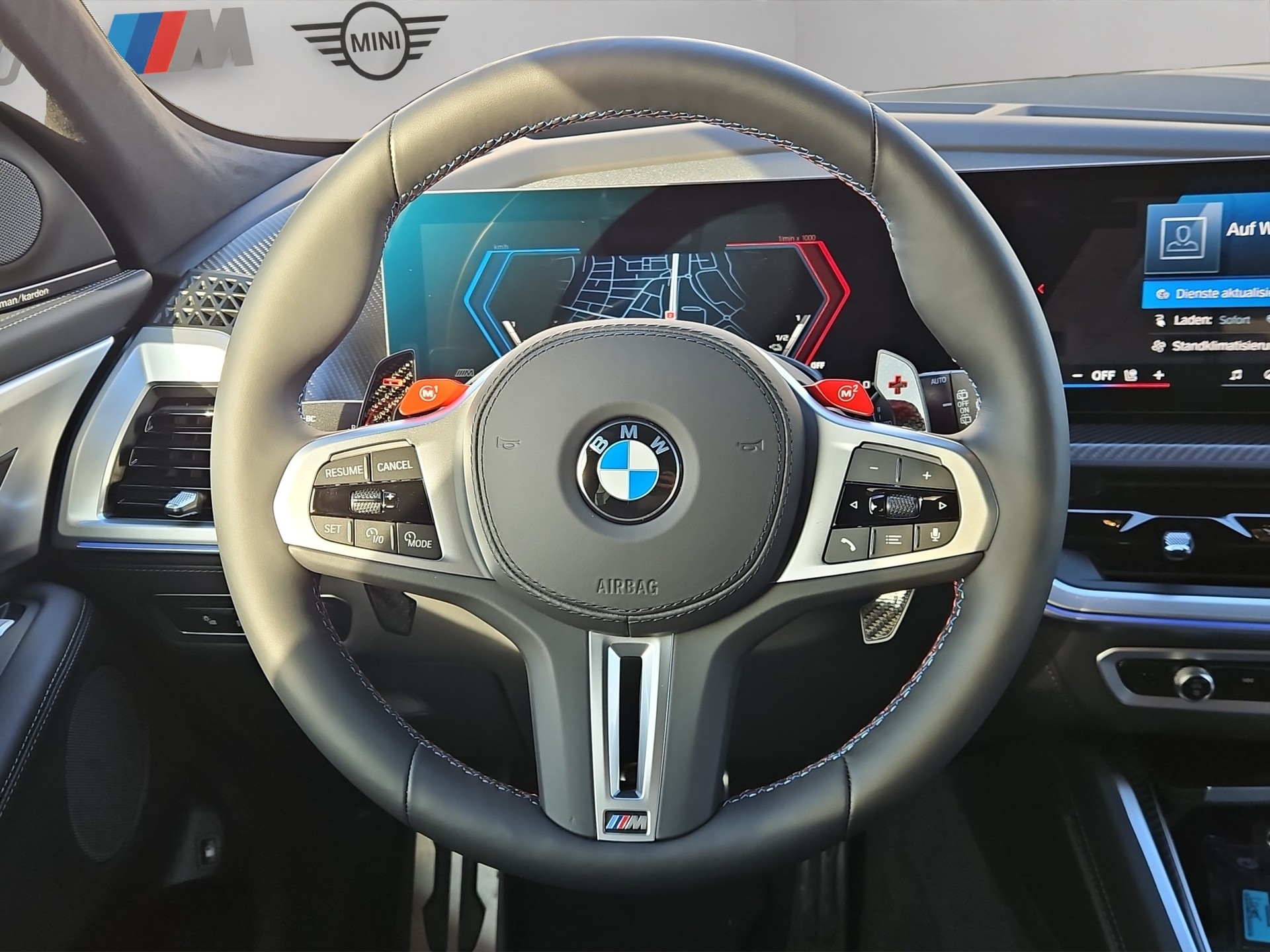BMW XM xDrive 50e PHEV Steptronic-image-9