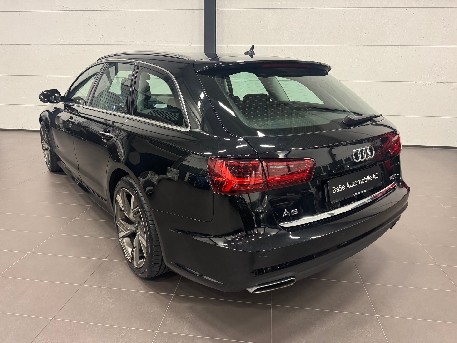 AUDI A6 Avant 1.8 TFSI-image-13