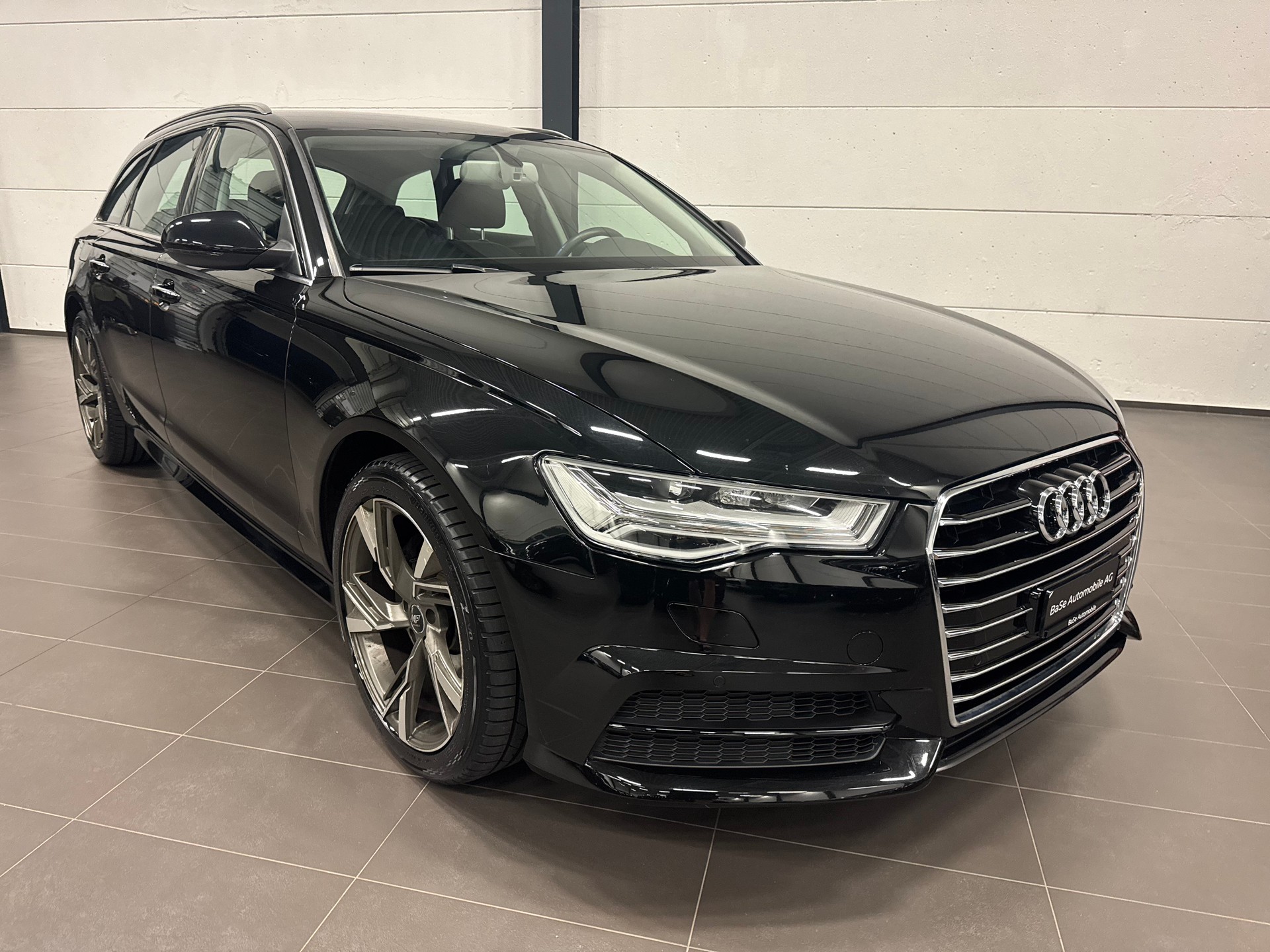 AUDI A6 Avant 1.8 TFSI-image-1