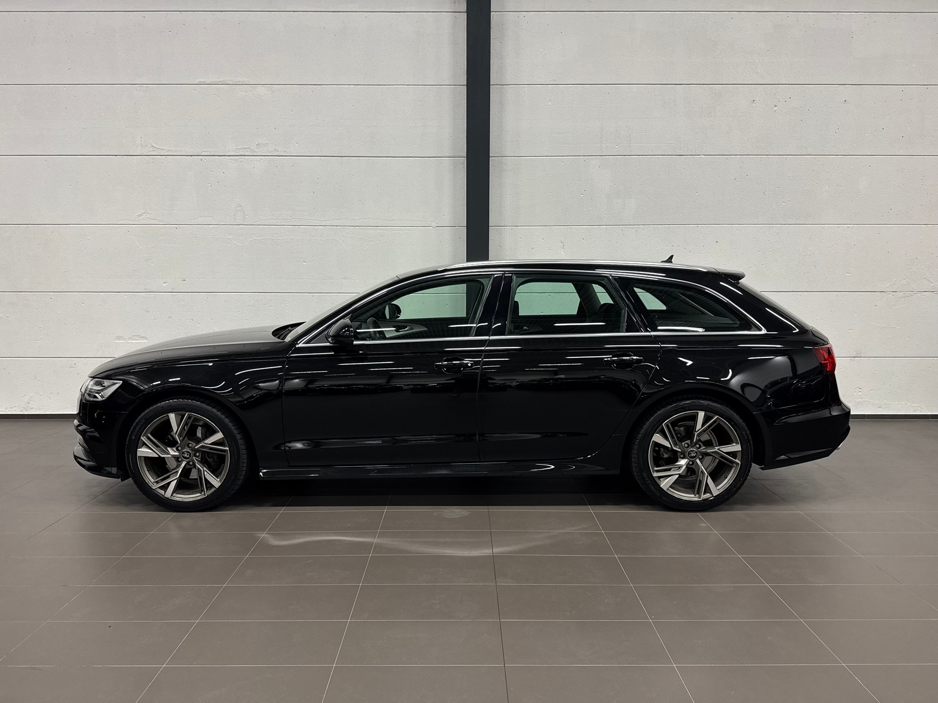 AUDI A6 Avant 1.8 TFSI-image-9