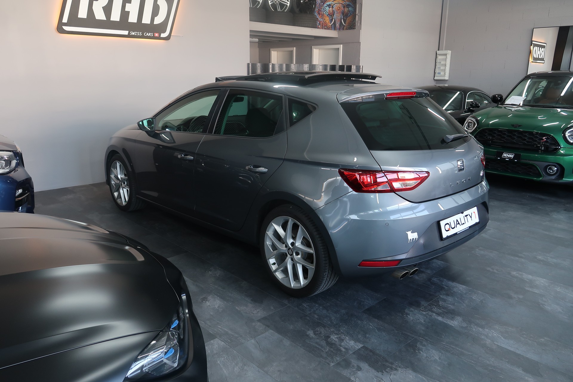 SEAT Leon 1.8 TSI FR Line / 1ère main / CH / MFK / GARANTIE-image-13