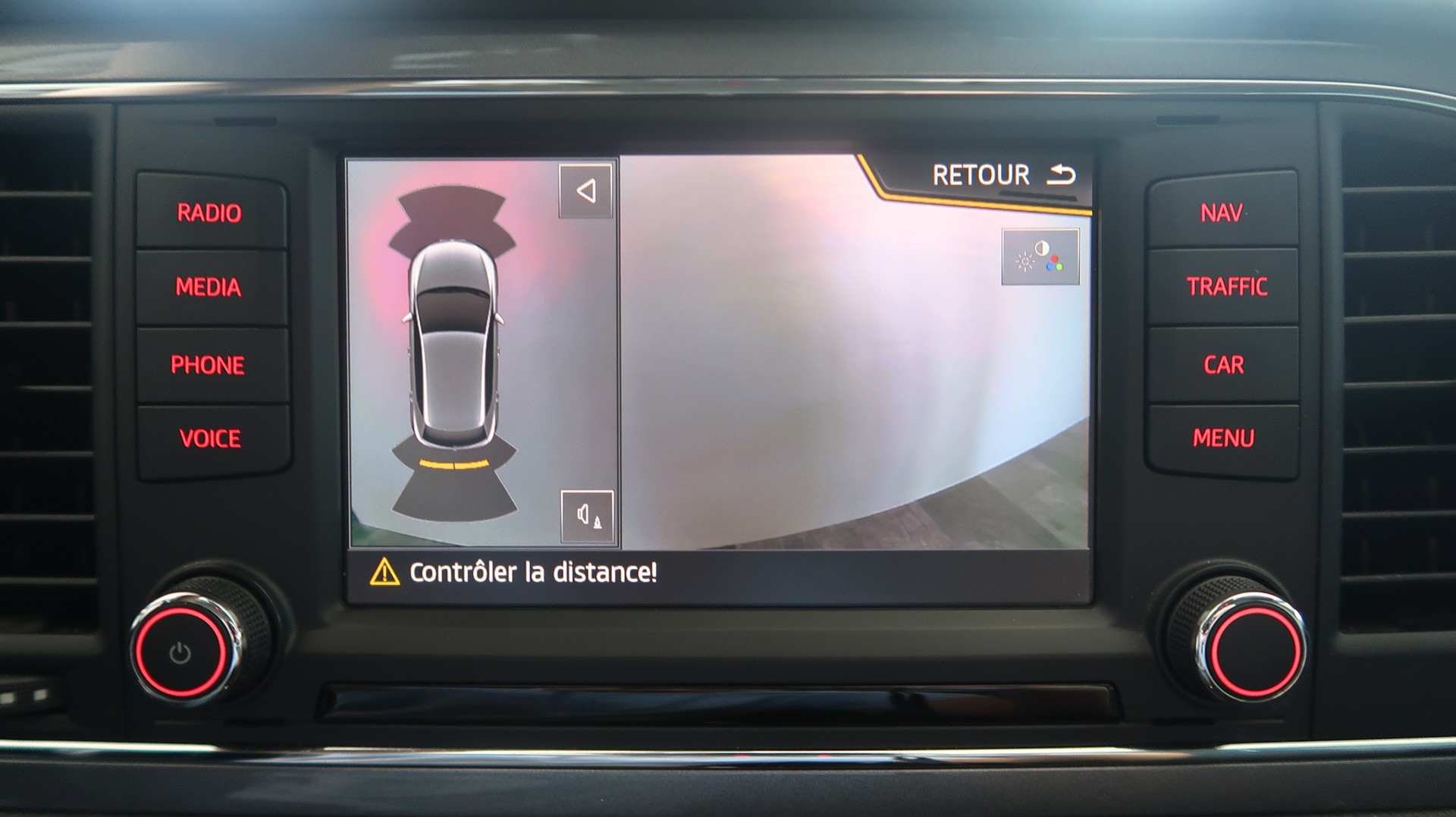 SEAT Leon 1.8 TSI FR Line / 1ère main / CH / MFK / GARANTIE-image-19