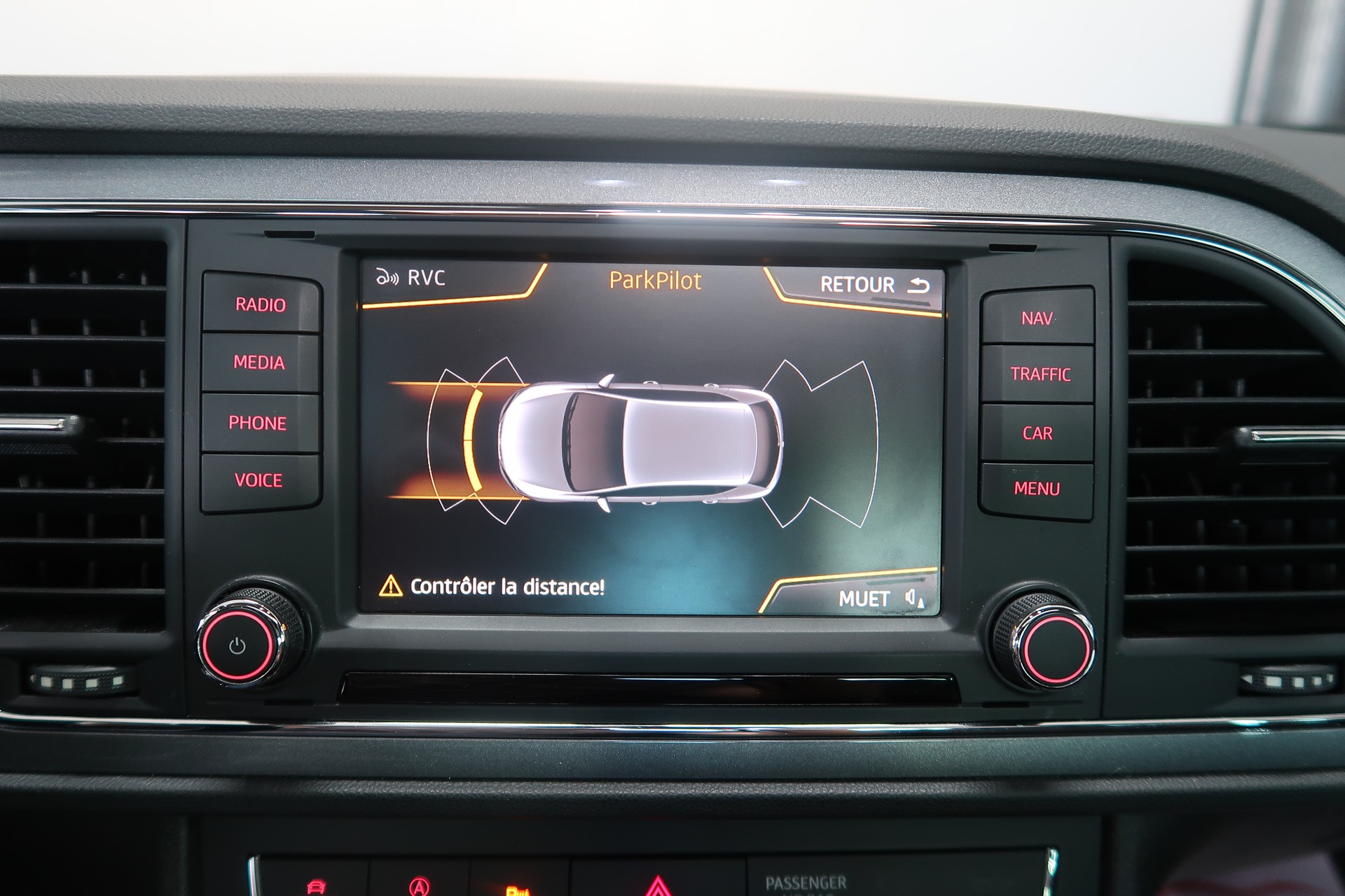 SEAT Leon 1.8 TSI FR Line / 1ère main / CH / MFK / GARANTIE-image-20