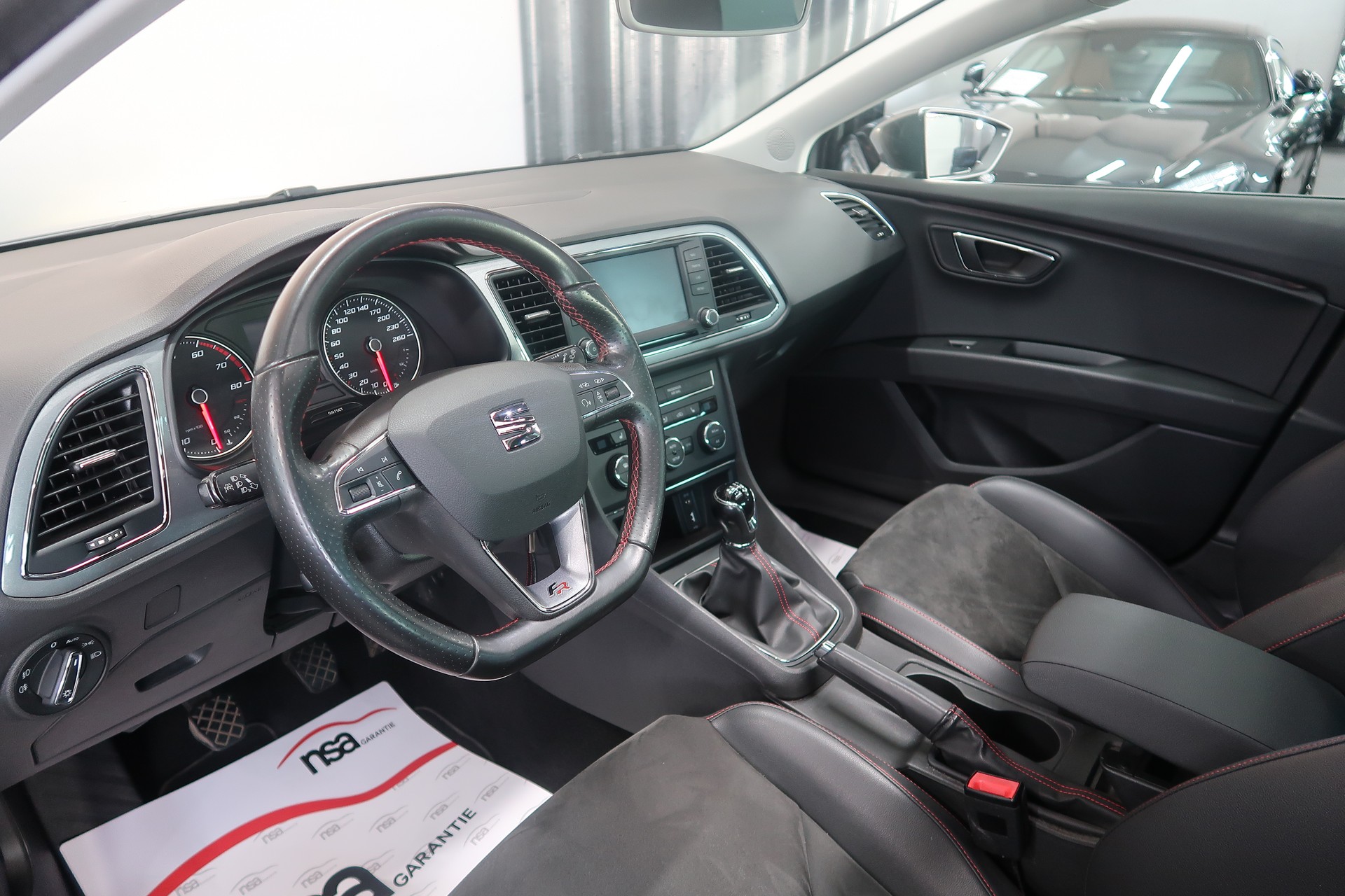 SEAT Leon 1.8 TSI FR Line / 1ère main / CH / MFK / GARANTIE-image-16