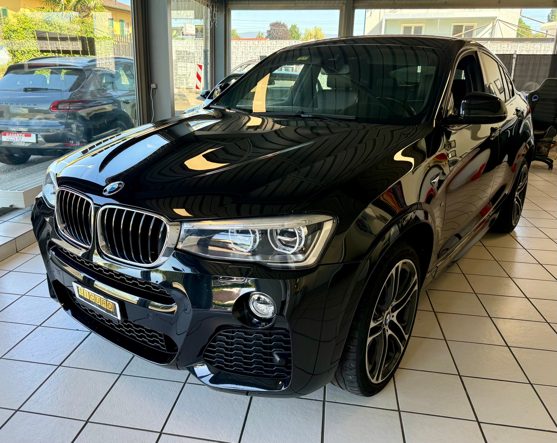 BMW X4 xDrive 20d M Sport Steptronic-image-3