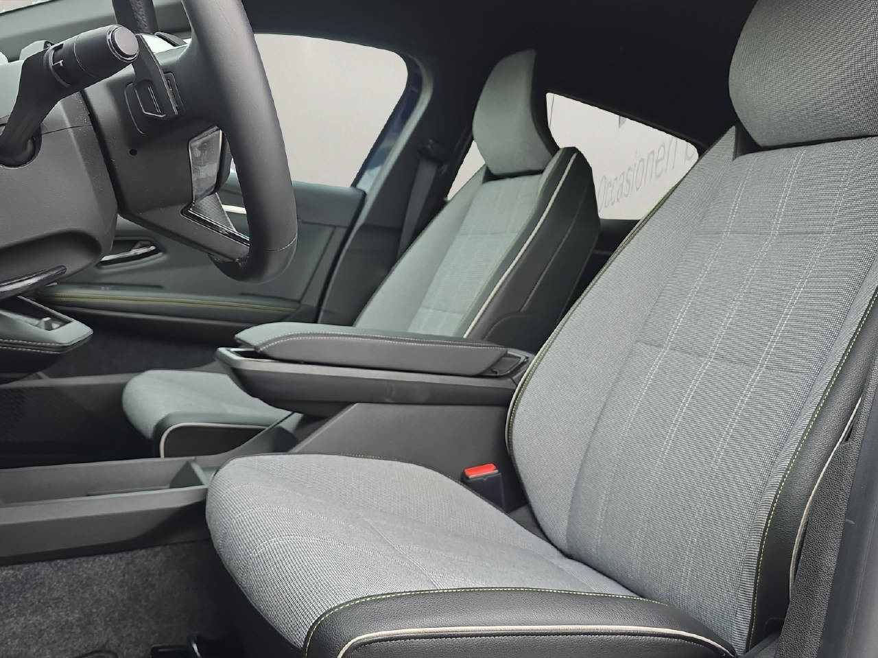 RENAULT Mégane E-Tech techno-image-8