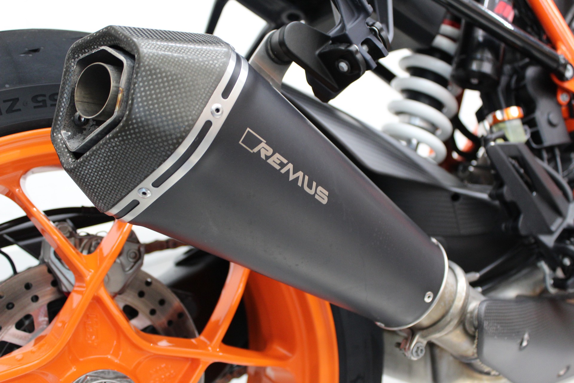 KTM 1290 Super Duke R-image-5