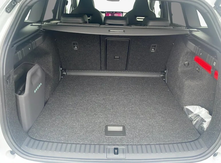 SKODA Enyaq 4x4 RS-image-9