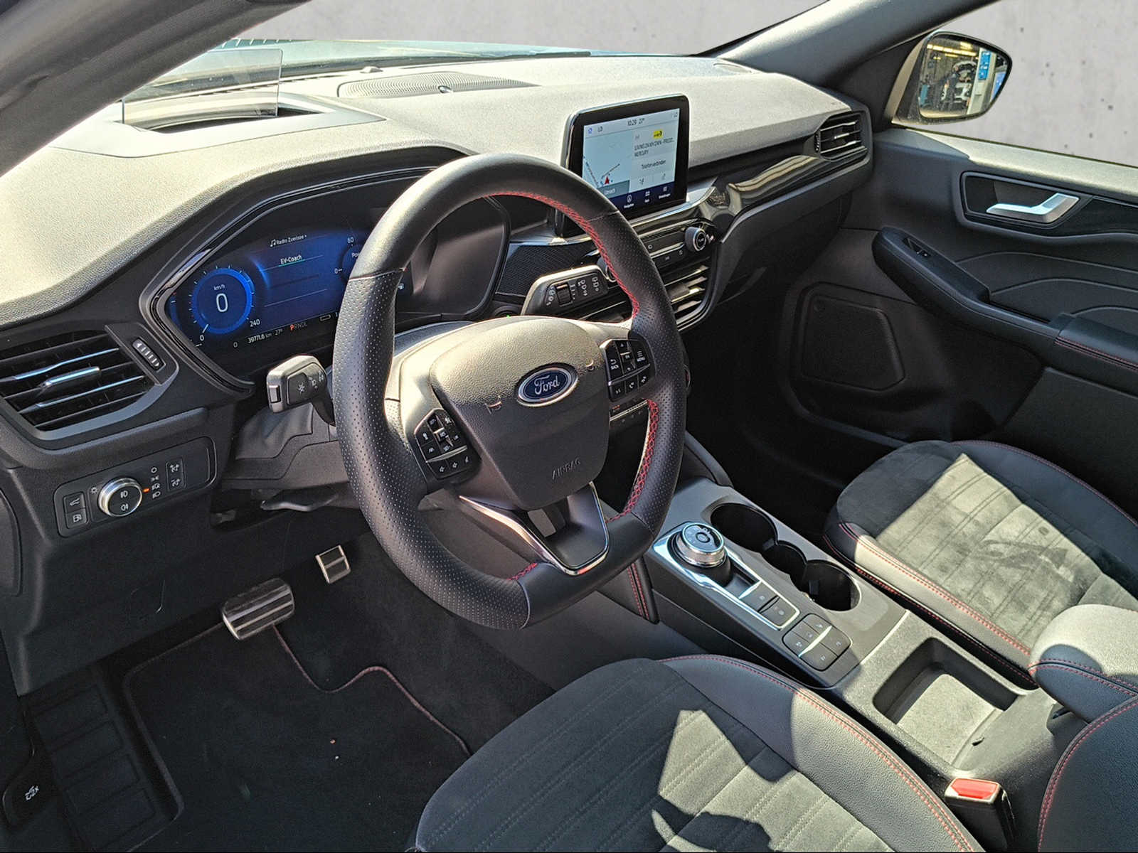 FORD Kuga 2.5 Plug-in Hybrid ST-Line X-image-11