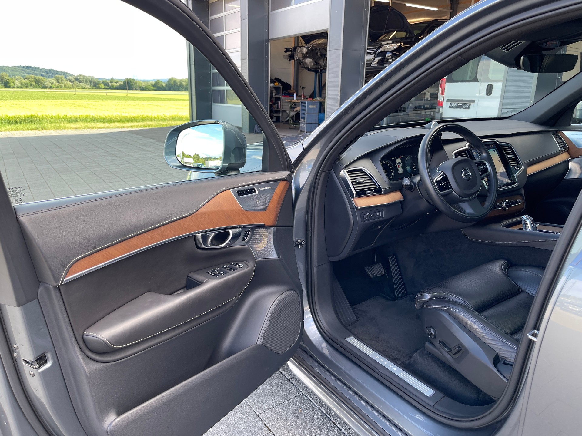 VOLVO XC90 T8 AWD Inscription Geartronic-image-6