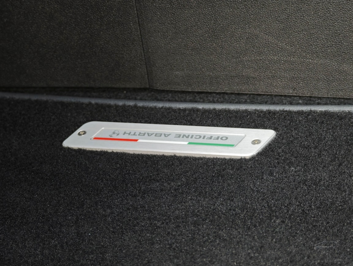 FIAT 595 Abarth 1.4 T-Jet 180 Esseesse / 70TH Anniversary Edition-image-15