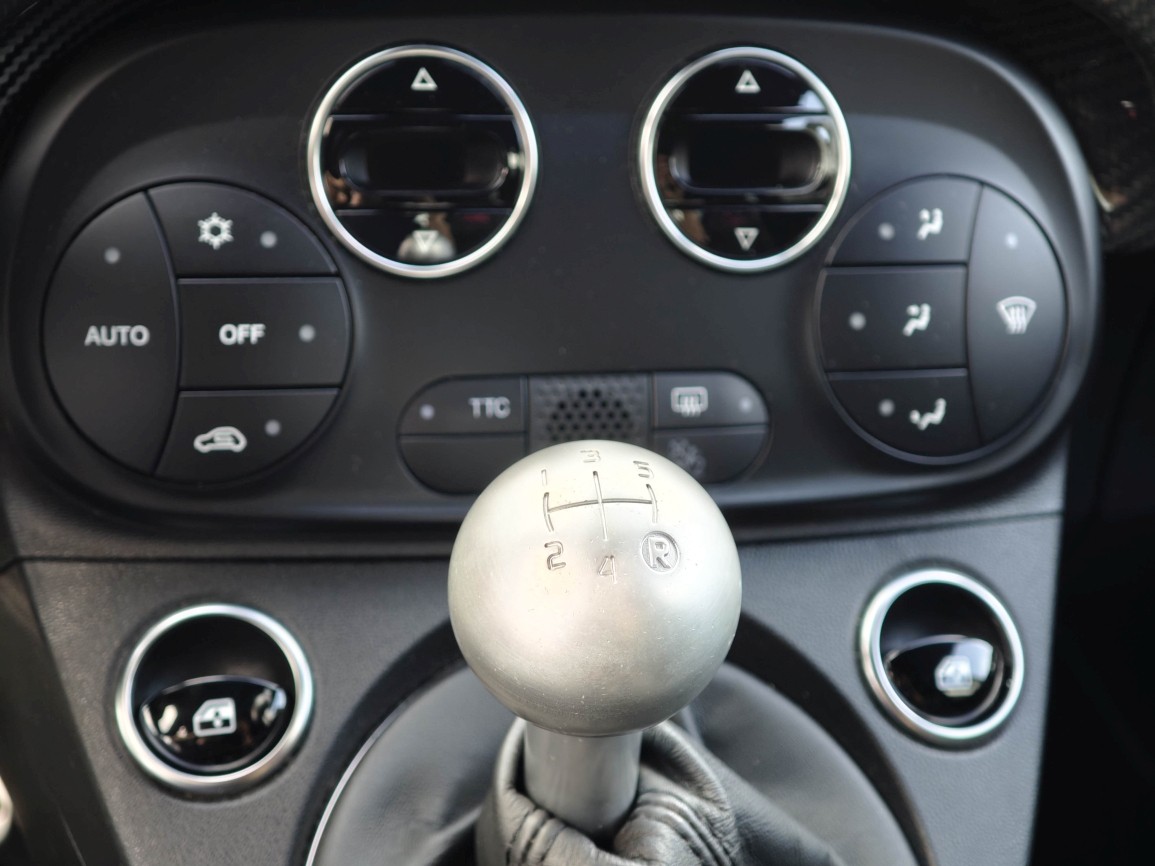 FIAT 595 Abarth 1.4 T-Jet 180 Esseesse / 70TH Anniversary Edition-image-11