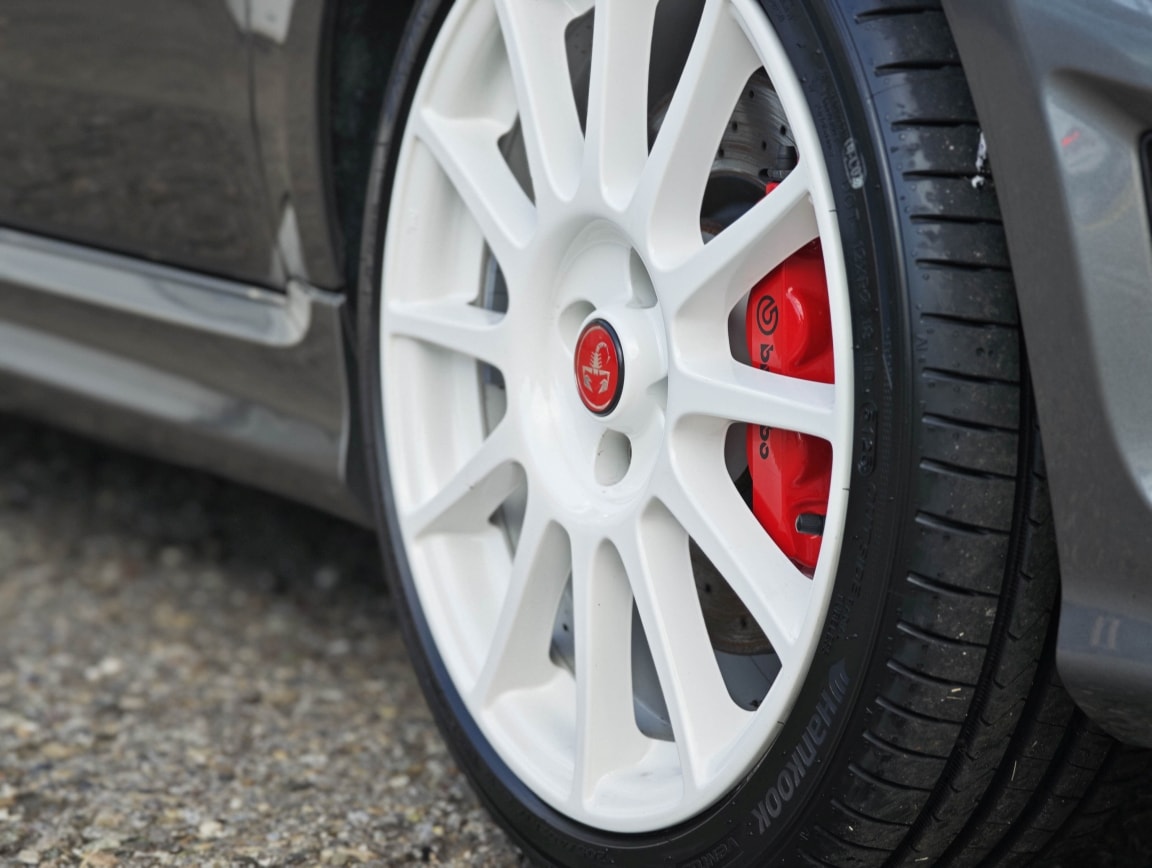 FIAT 595 Abarth 1.4 T-Jet 180 Esseesse / 70TH Anniversary Edition-image-10