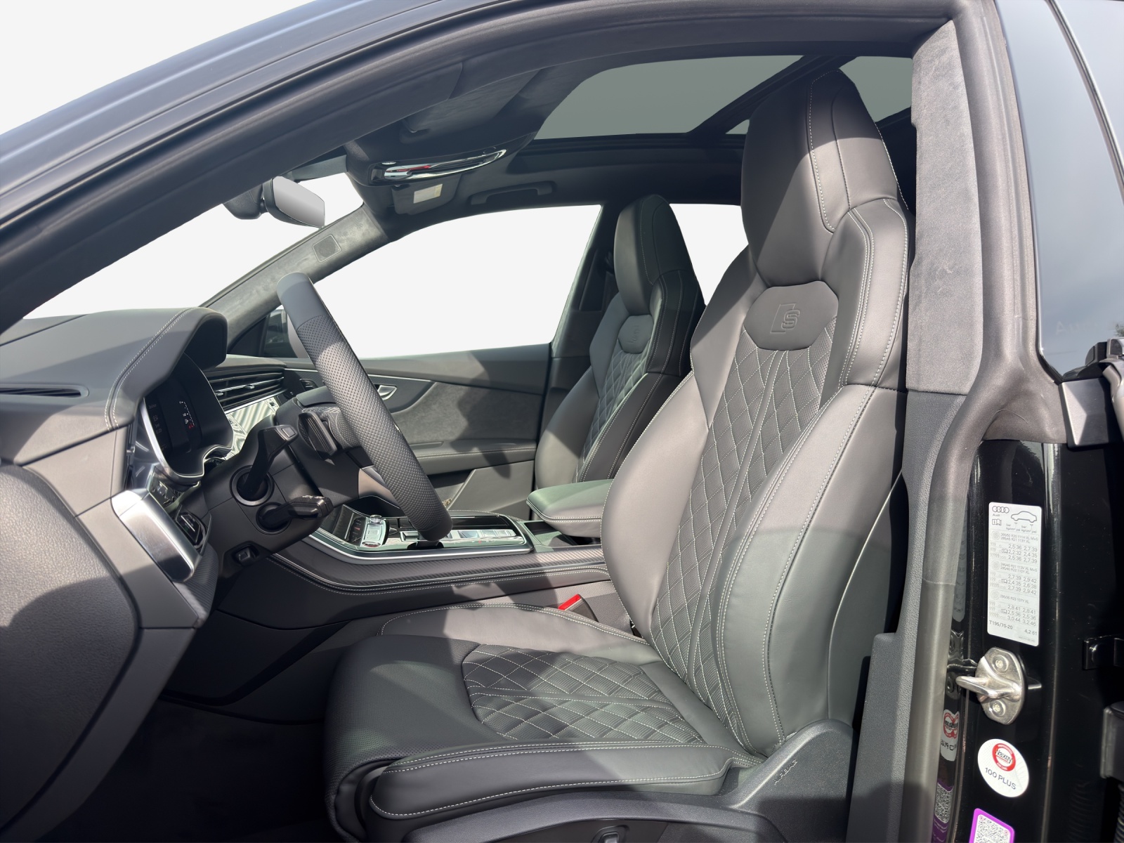 AUDI SQ8 SUV TFSI quattro tiptronic-image-7