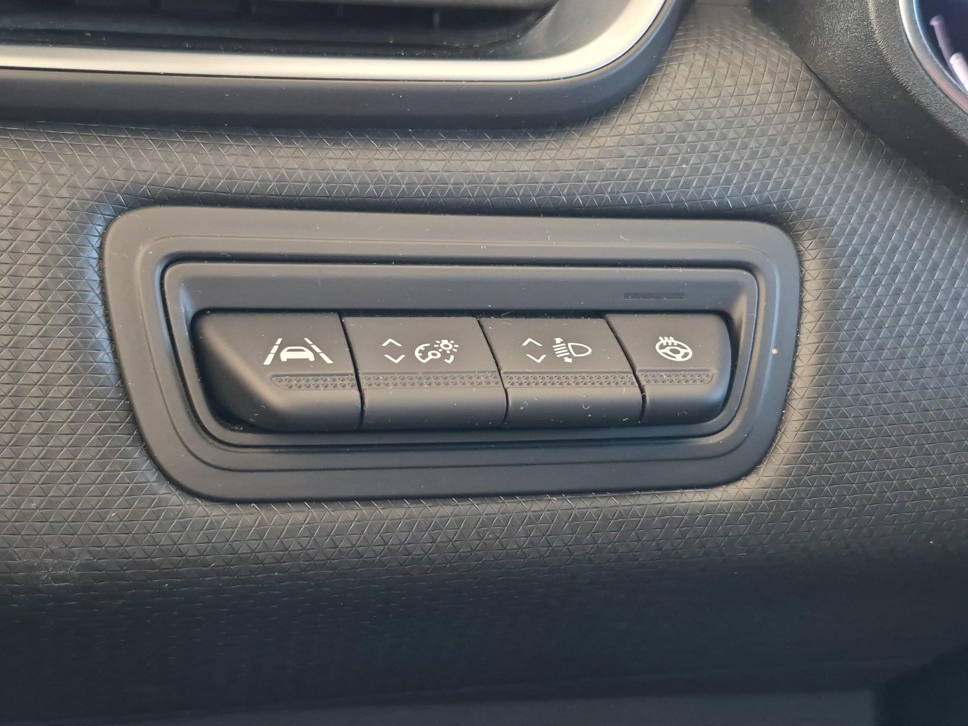 MITSUBISHI Colt 1.6 HEV Instyle-image-16