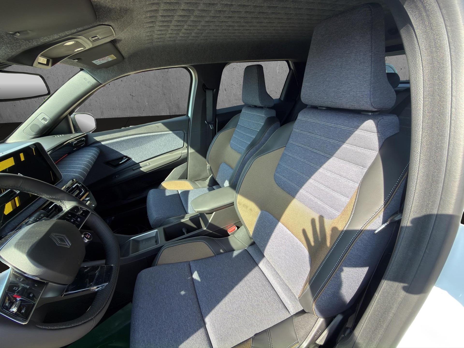 RENAULT R5 E-Tech Comfort Range techno-image-10