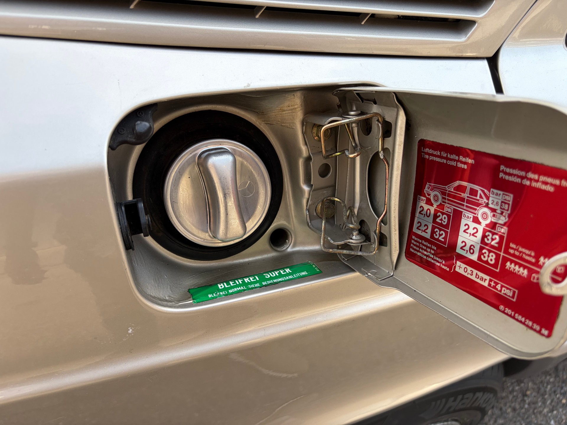 MERCEDES-BENZ 2.0 AUTOMAT-image-5