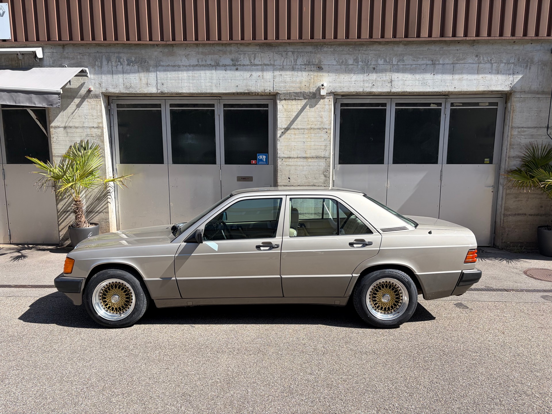 MERCEDES-BENZ 2.0 AUTOMAT-image-1