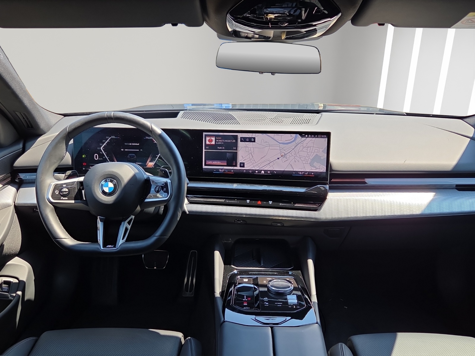 BMW 520d xDrive 48V Touring M Sport Steptronic-image-6