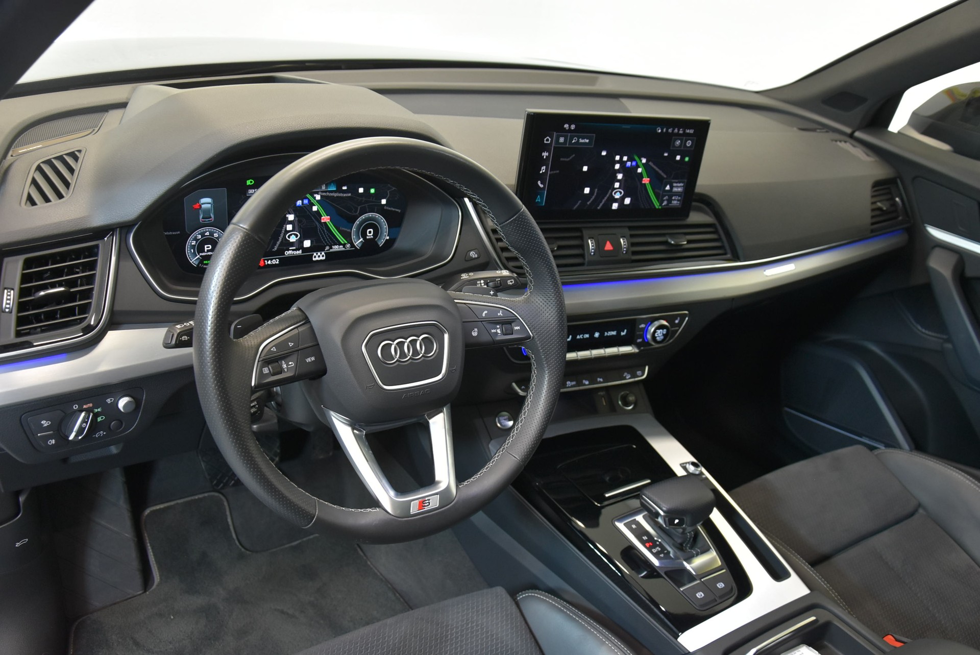 AUDI Q5 Sportback 50 TFSI e PHEV S line quattro S-tronic-image-5