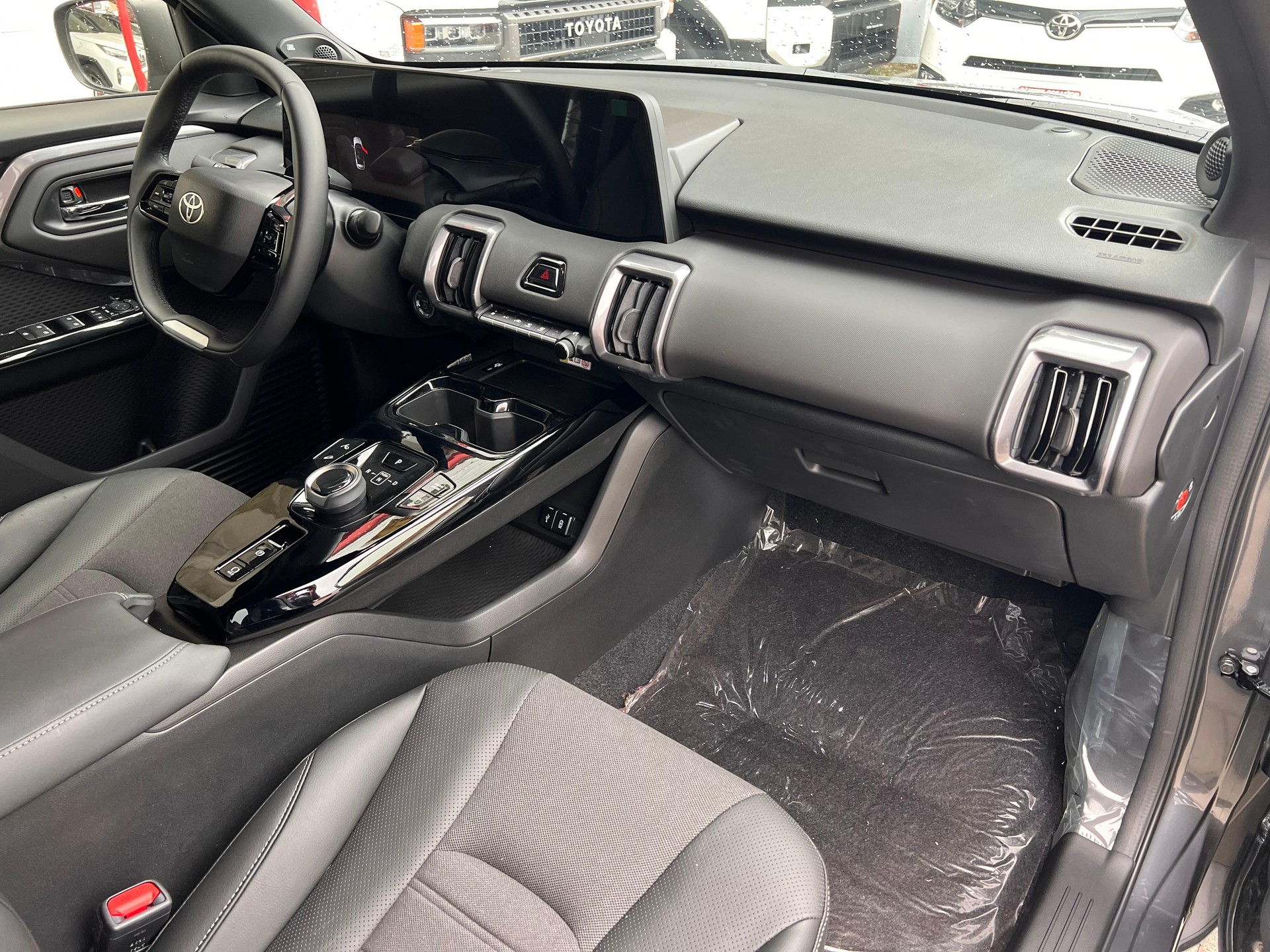 TOYOTA Urban Cruiser Premium AWD-image-13