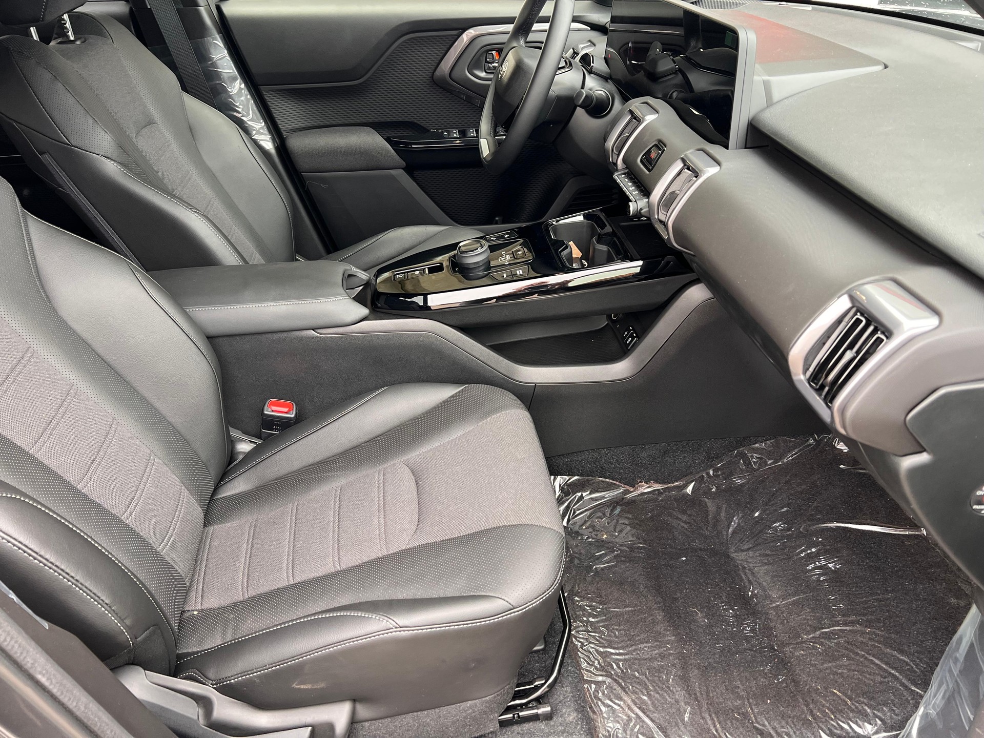 TOYOTA Urban Cruiser Premium AWD-image-12