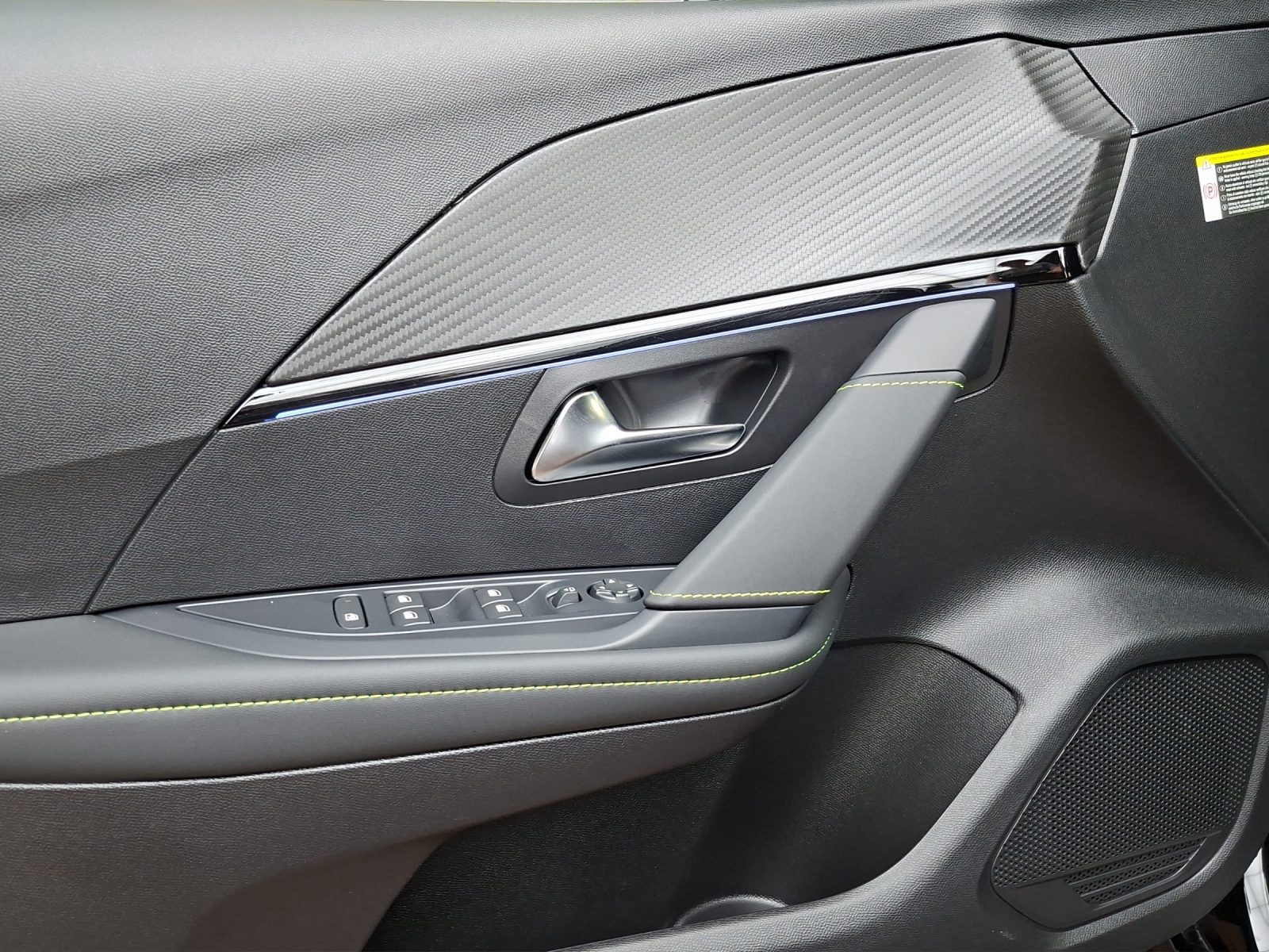 PEUGEOT 208 e-GT 51kWh-image-10